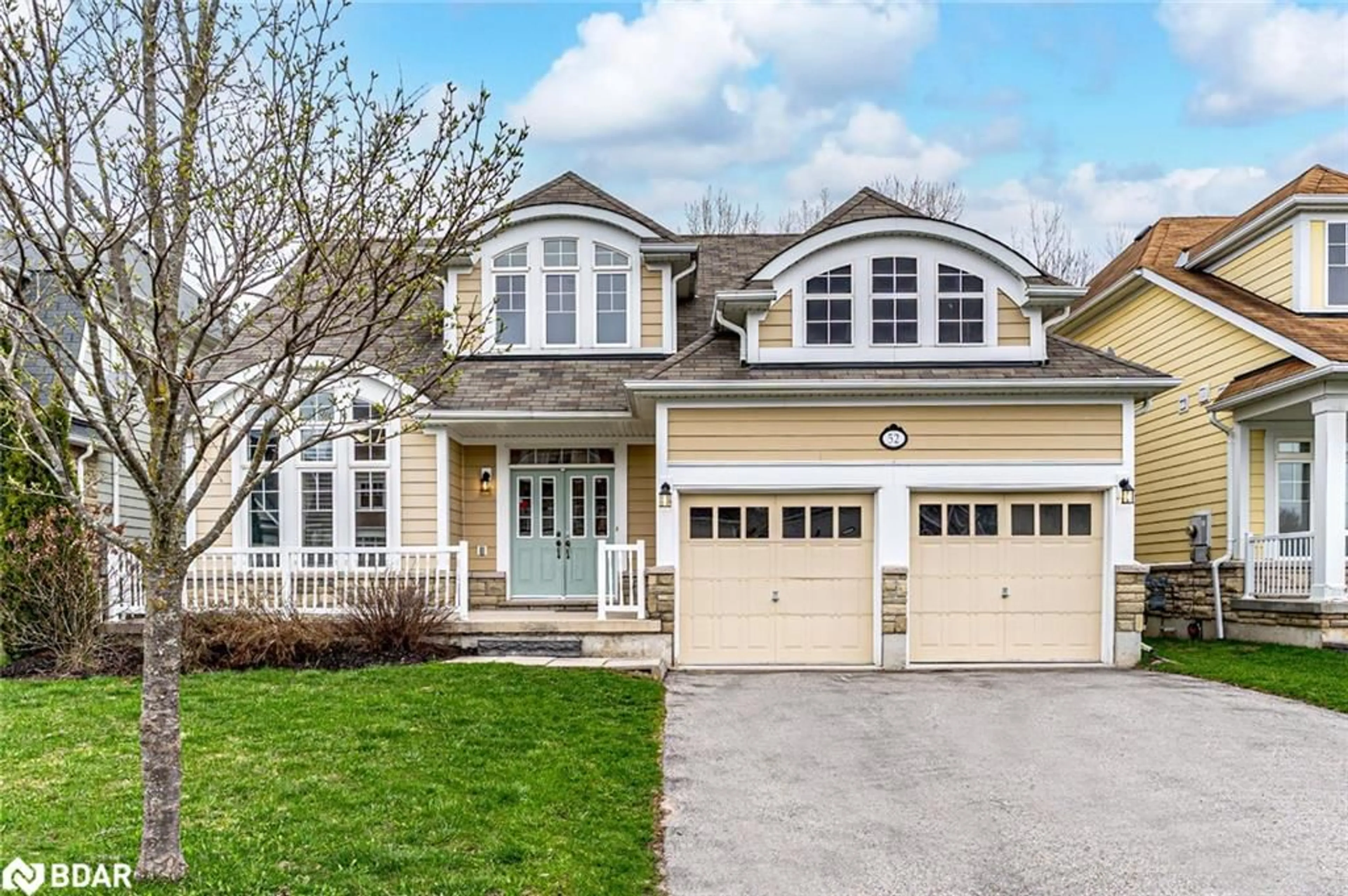 Home with vinyl exterior material, street for 52 Riverwalk Pl, Midland Ontario L4R 0B5