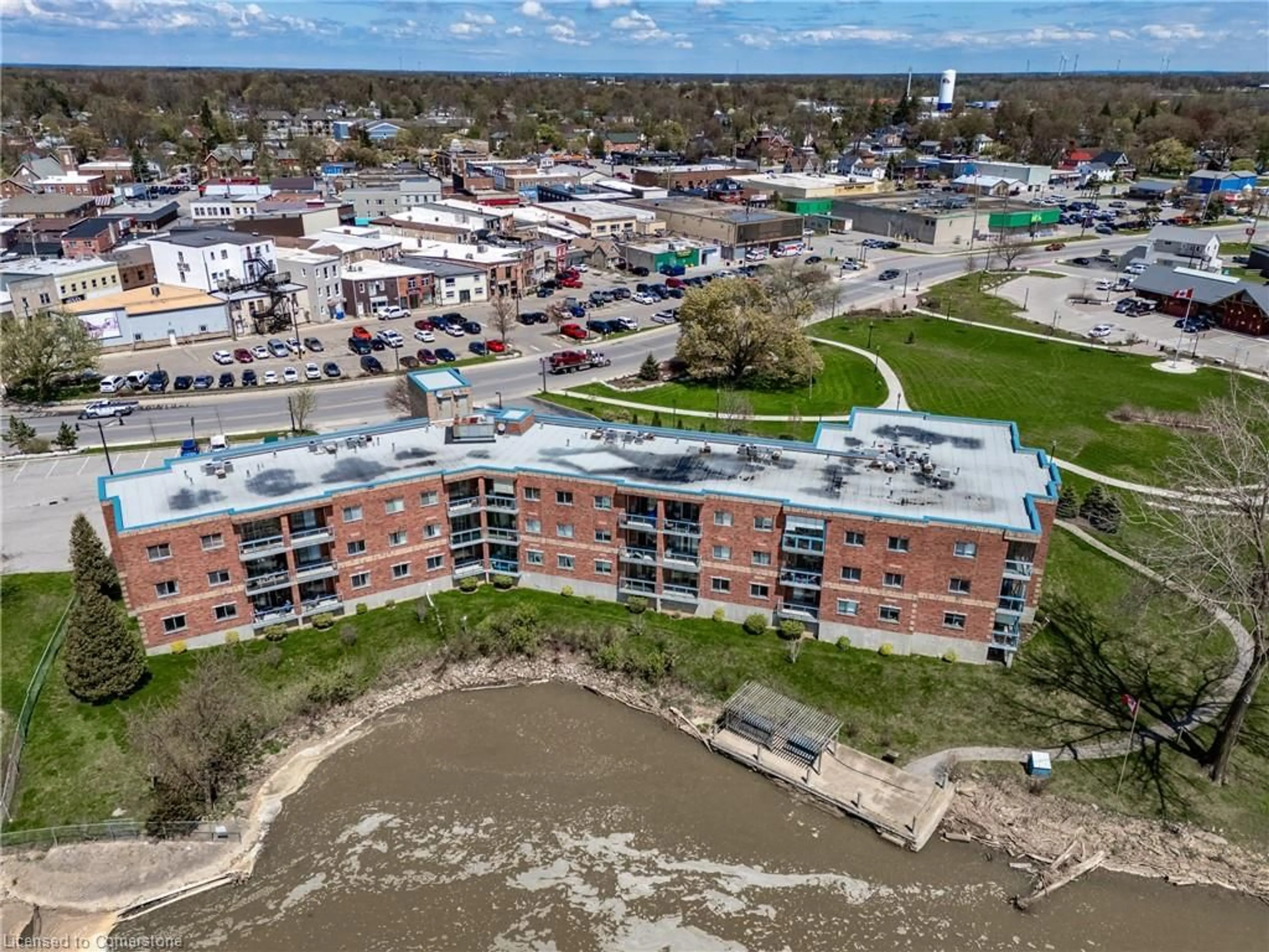 A pic from outside/outdoor area/front of a property/back of a property/a pic from drone, water/lake/river/ocean view for 210 Main St #309, Dunnville Ontario N1A 3G7