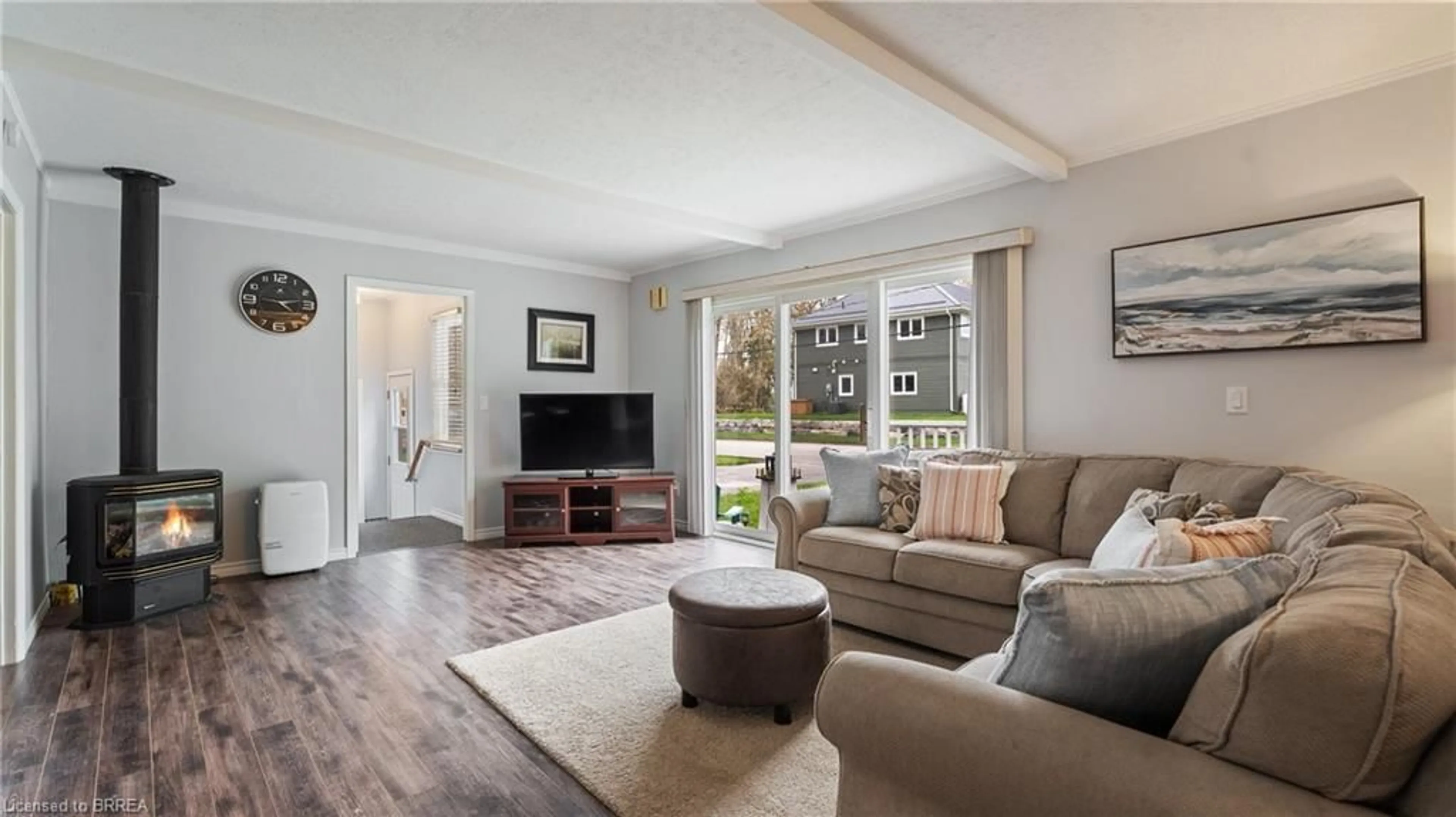 Living room with furniture, unknown for 303 Cedar Dr, Turkey Point Ontario N0E 1T0