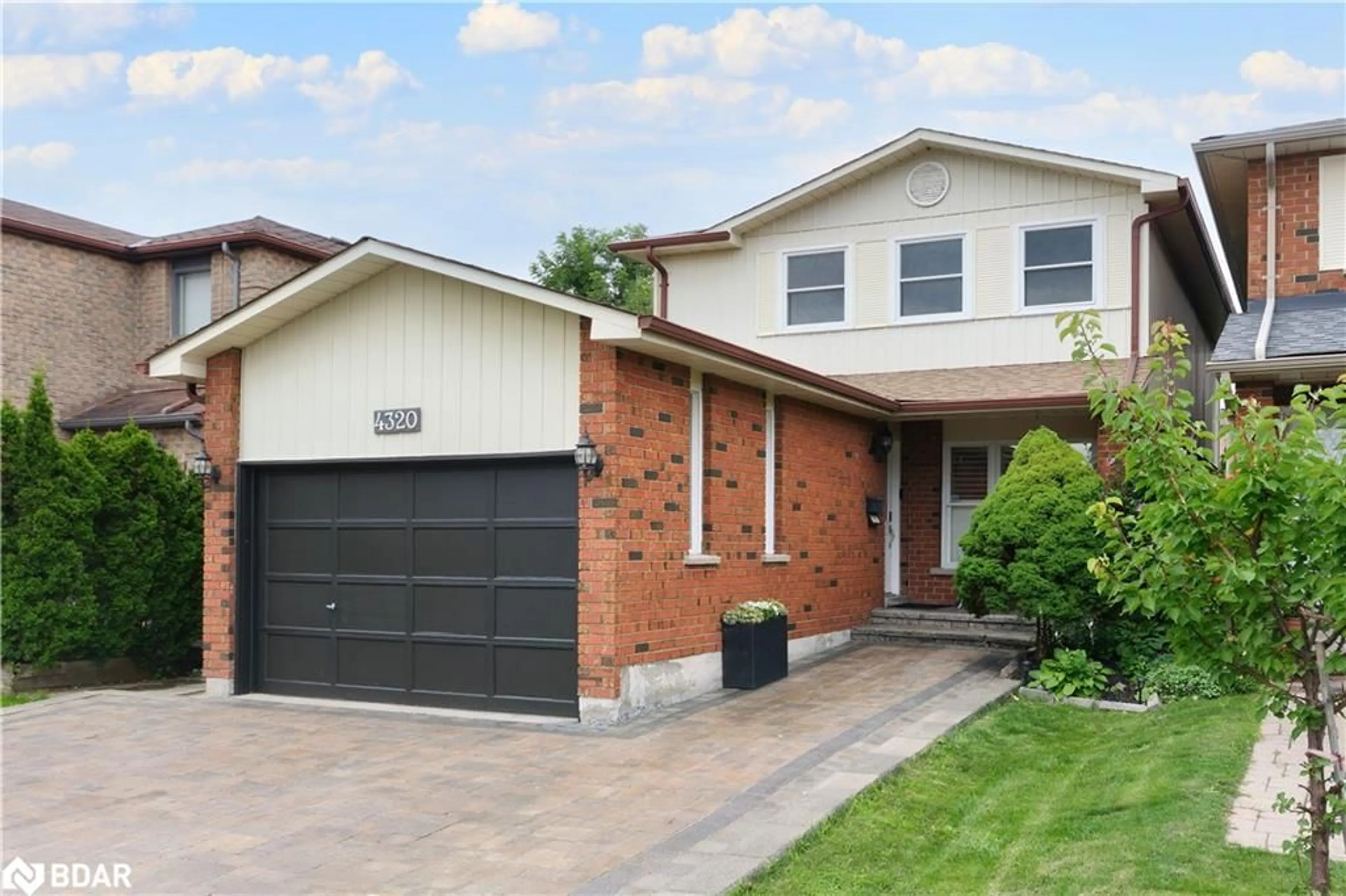 Home with brick exterior material, street for 4320 Shelby Cres, Mississauga Ontario L4W 3T3