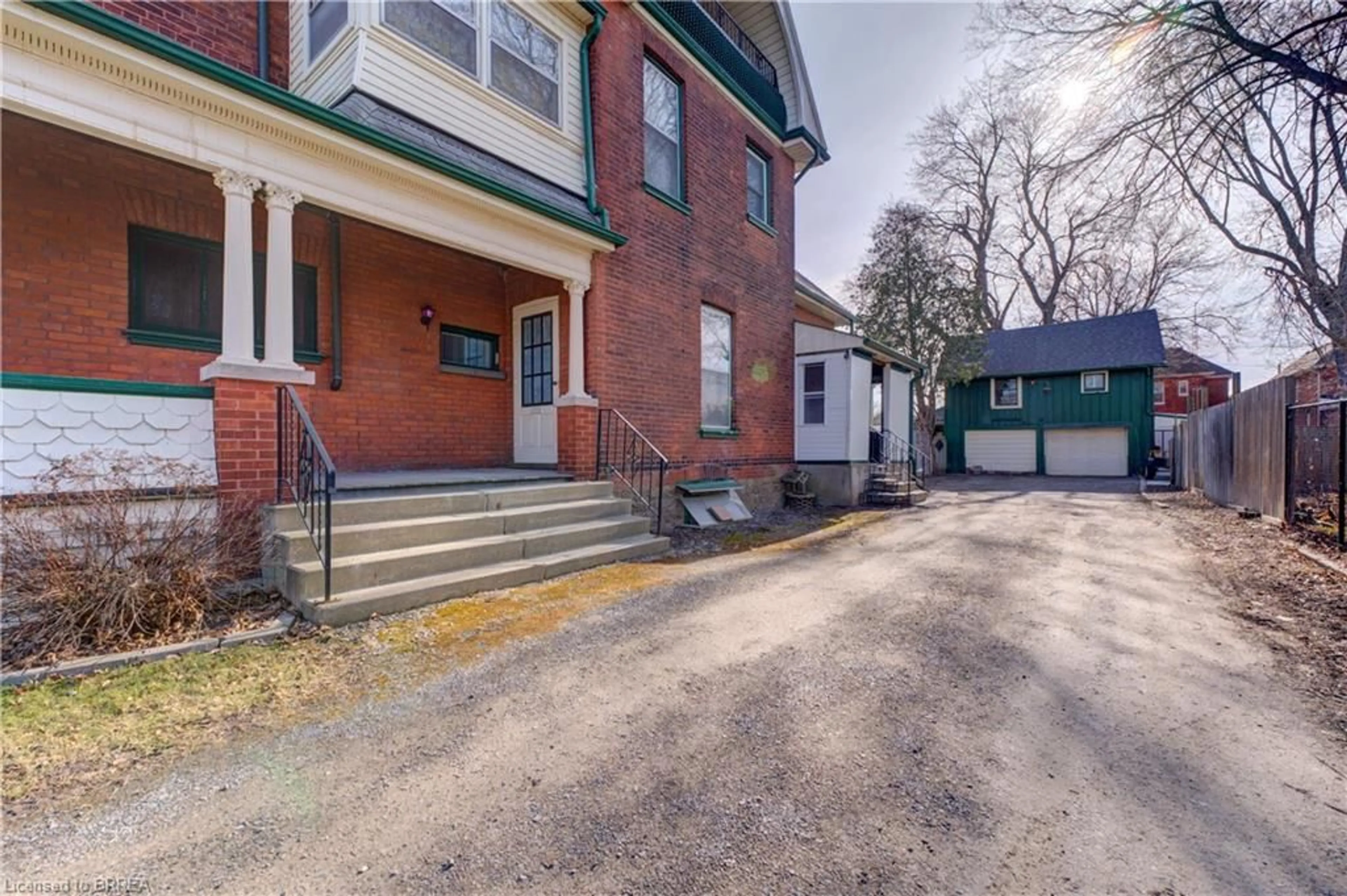 Unknown for 111 Erie Ave, Brantford Ontario N3S 2G3