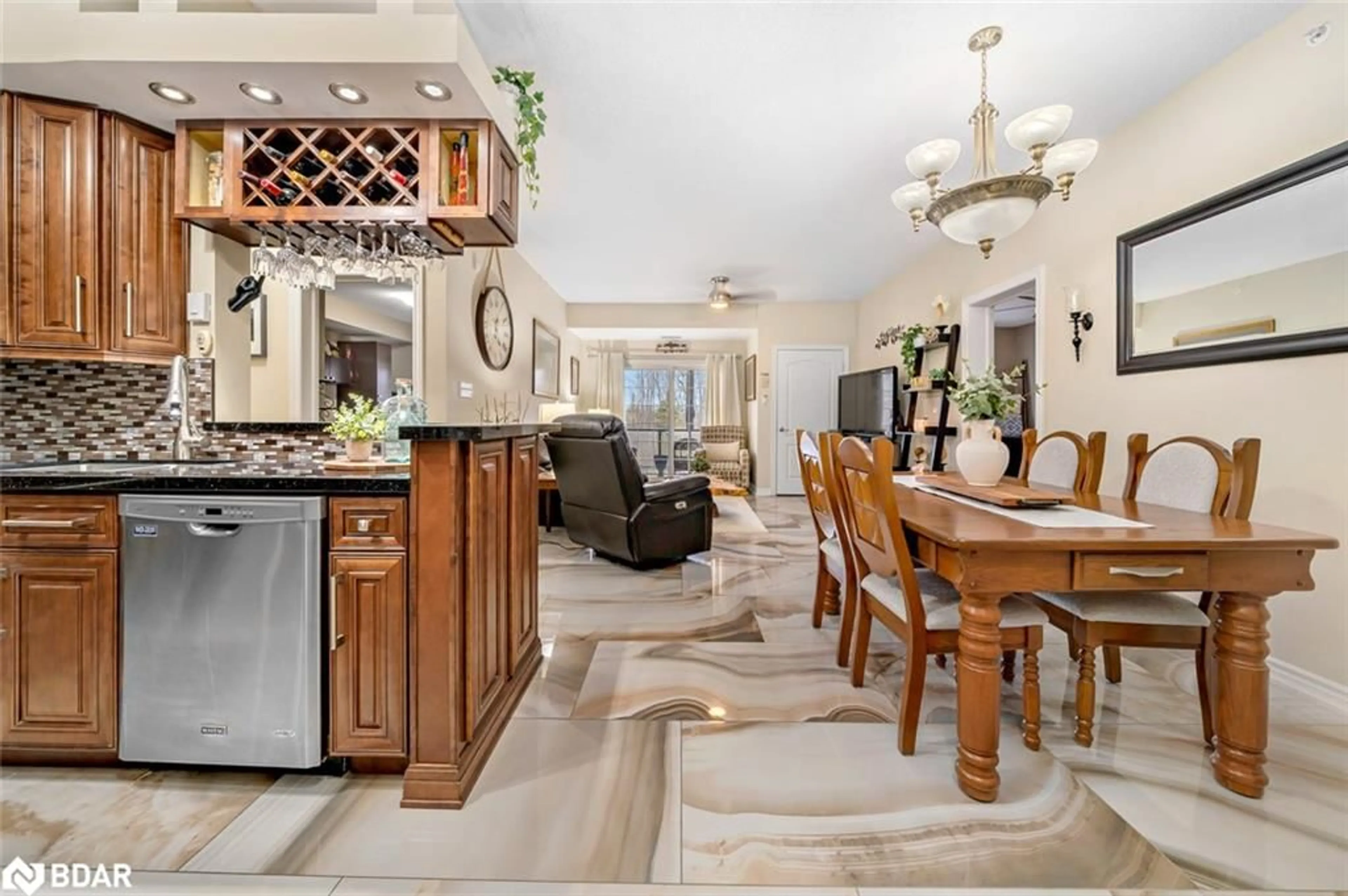 Open concept kitchen, ceramic/tile floor for 42 Ferndale Dr #107, Barrie Ontario L4N 2M5