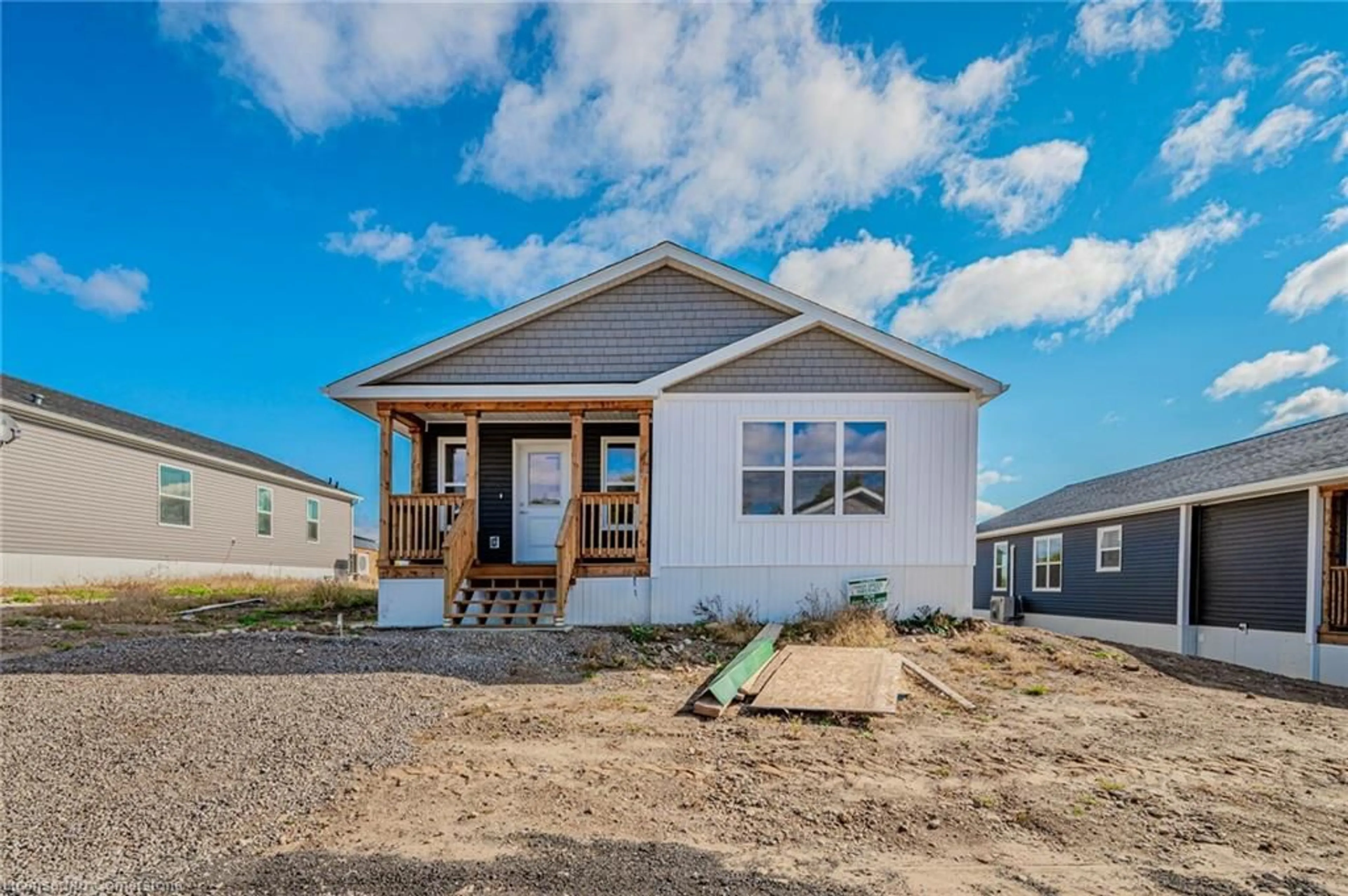 Home with vinyl exterior material, building for 1085 Concession 10 Rd #Lot 120/R, Flamborough Ontario L0R 1K0