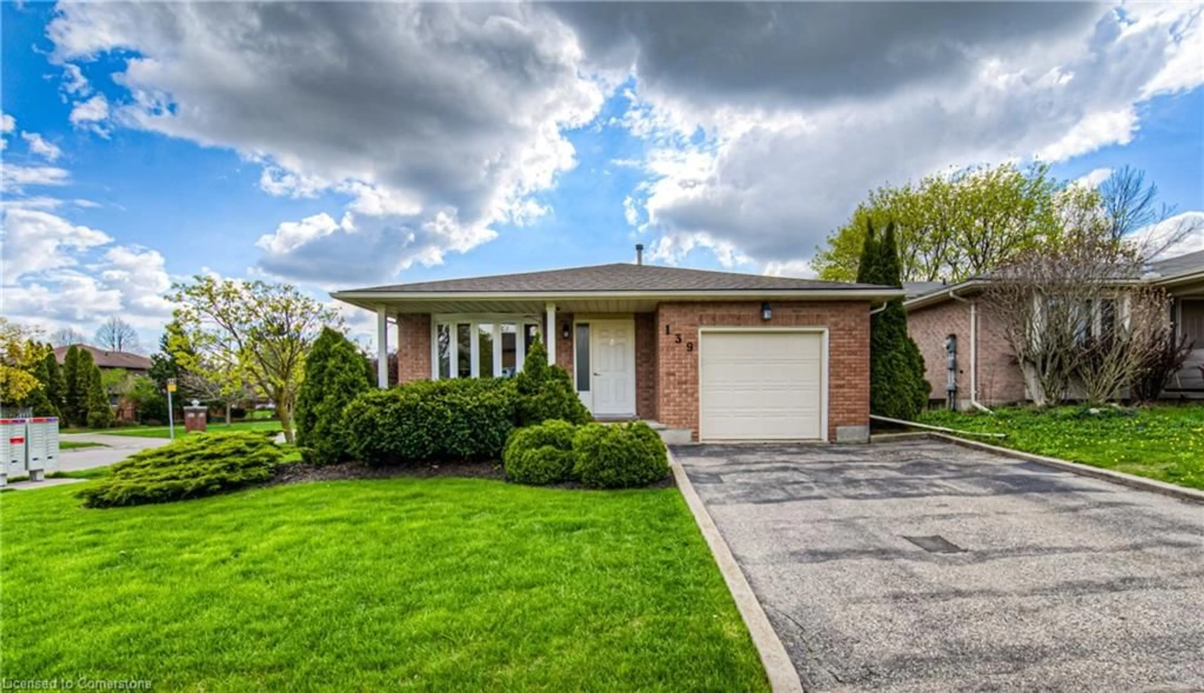 Home with brick exterior material, street for 139 Brierdale Dr, Kitchener Ontario N2A 3S8