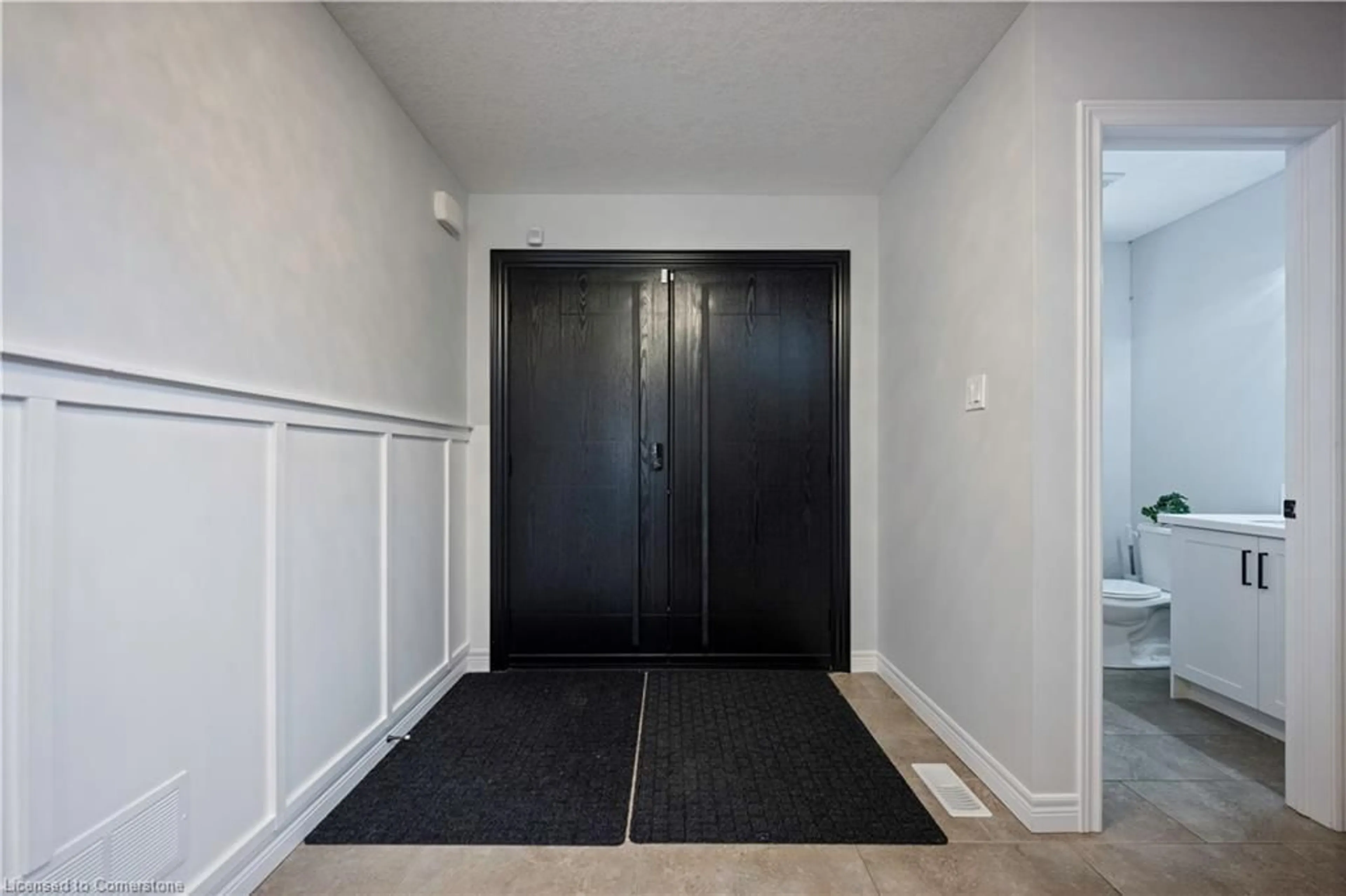Indoor entryway for 4 Stuckey Lane, East Luther-Grand Valley Ontario L9W 6W5