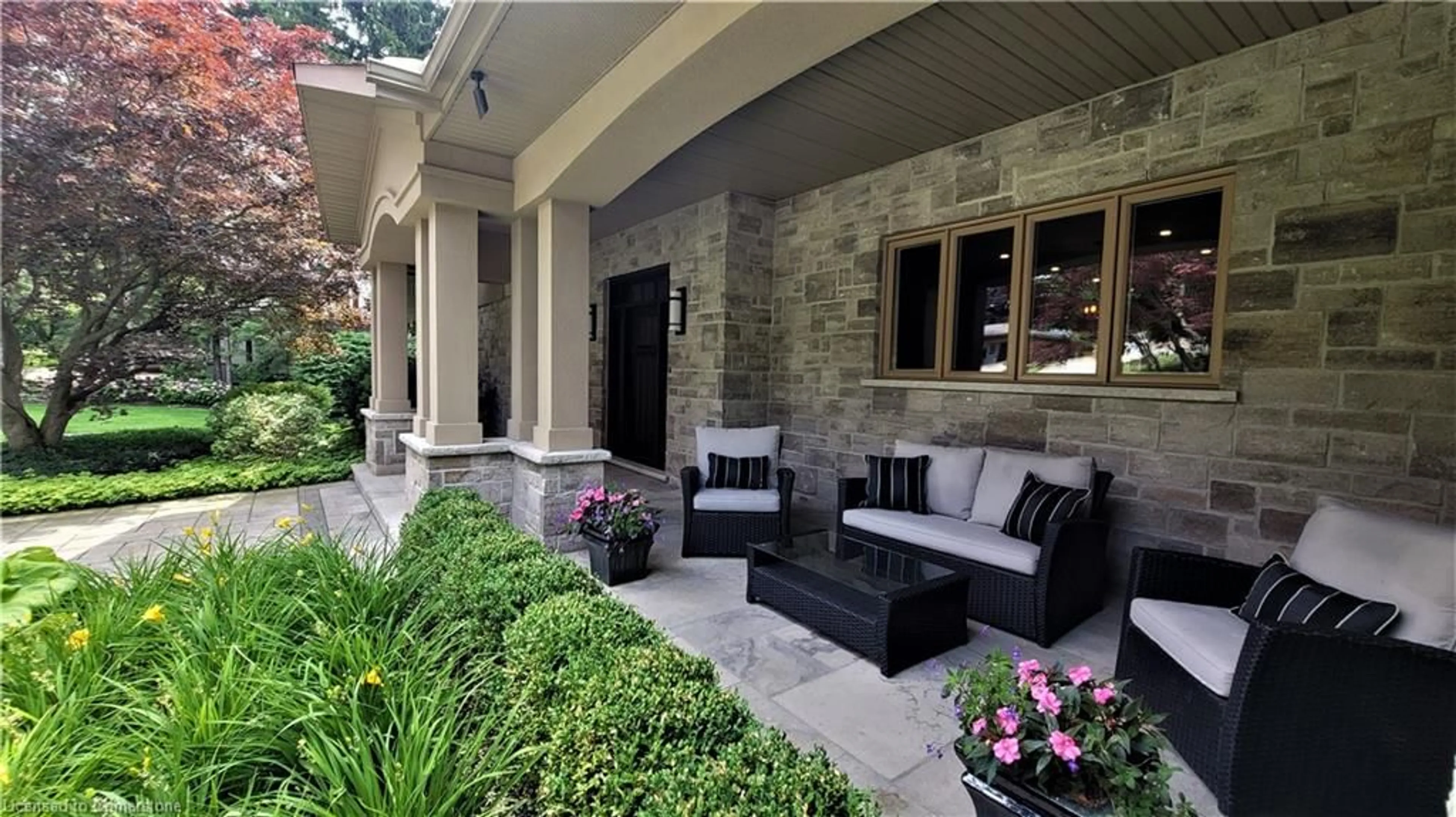Patio, street for 25 Sunset Dr, Simcoe Ontario N3Y 4G2