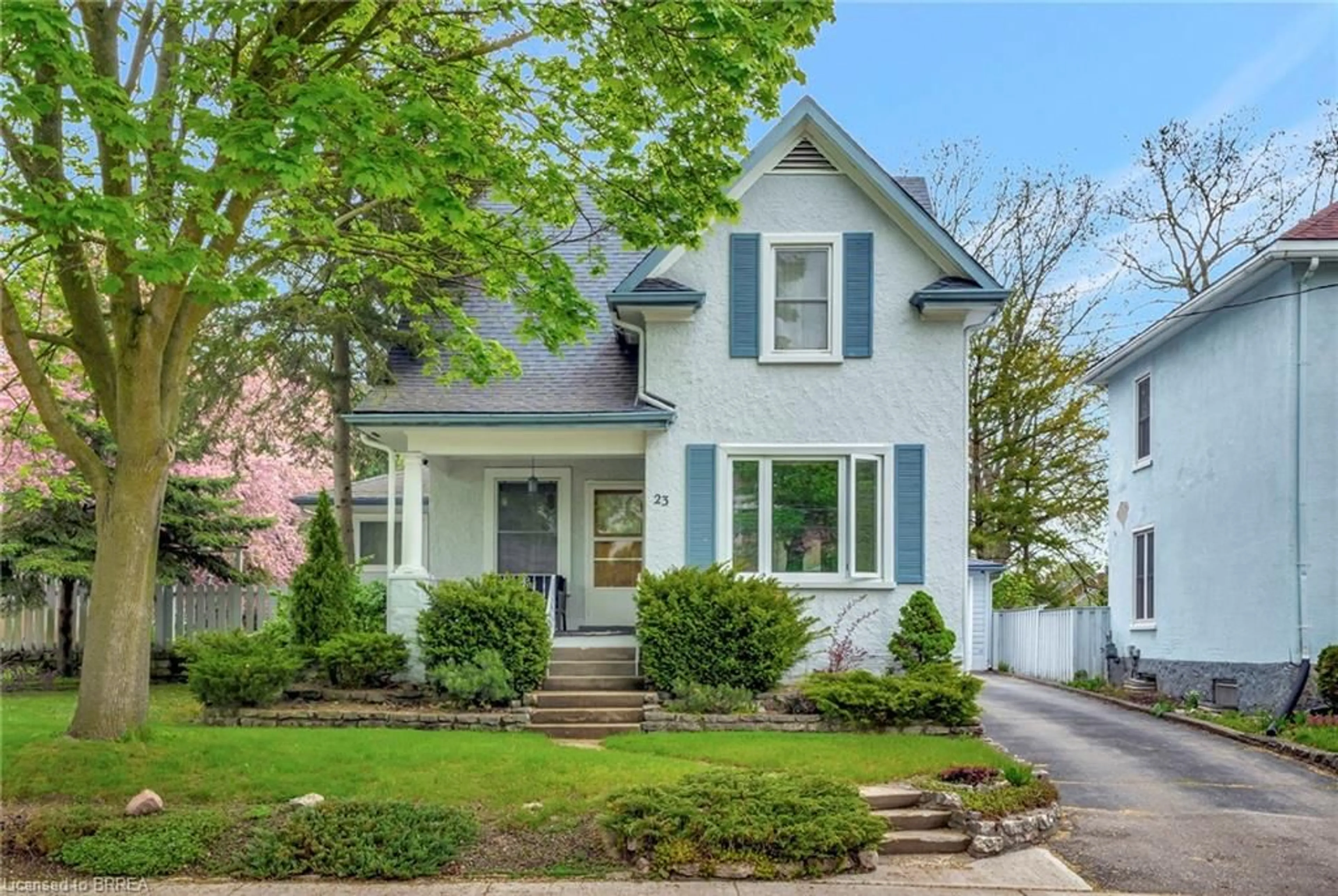 Home with brick exterior material, street for 23 Centre St, Cambridge Ontario N1R 4E4