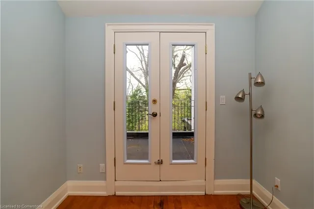 Additional property image - 136 Humbercrest Blvd