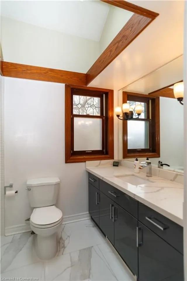 Additional property image - 136 Humbercrest Blvd