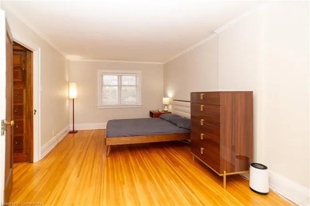 Additional property image - 136 Humbercrest Blvd