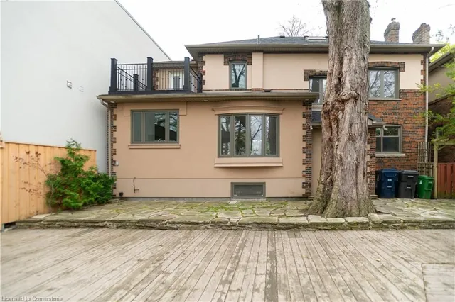 Additional property image - 136 Humbercrest Blvd