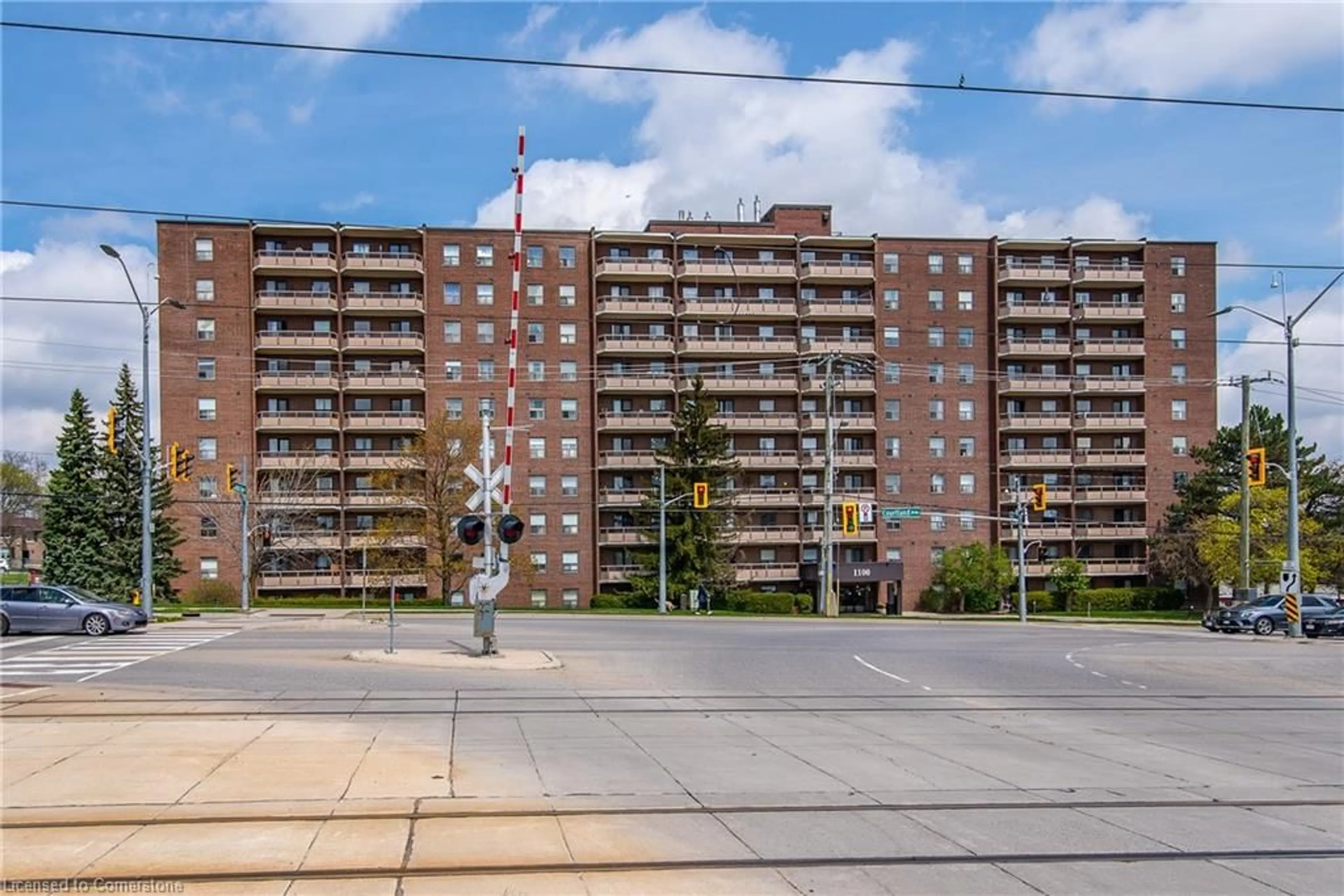 Unknown for 1100 Courtland Ave #702, Kitchener Ontario N2C 2H9