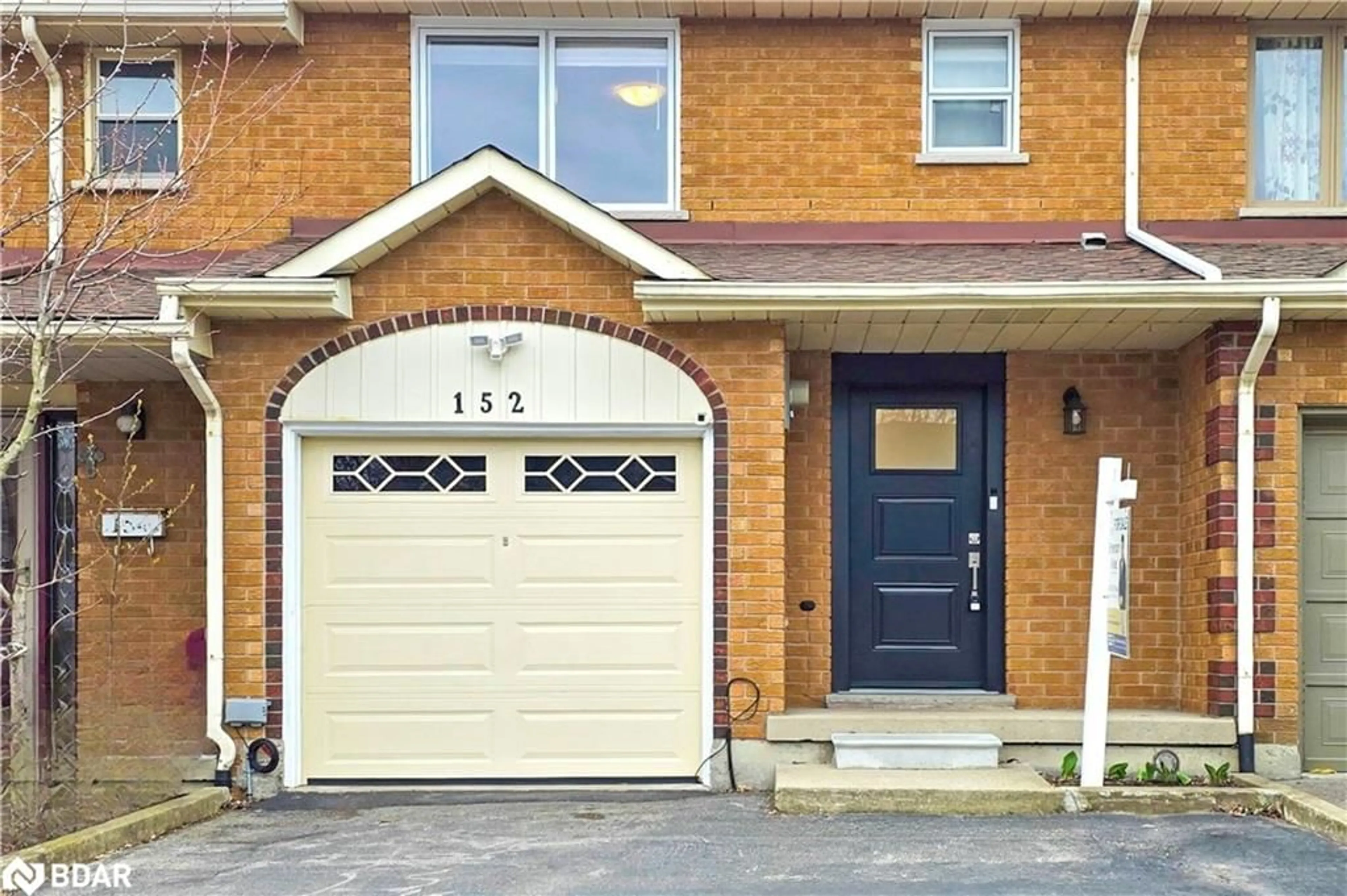 Home with brick exterior material, street for 152 Essling Ave, Hamilton Ontario L9B 2H9