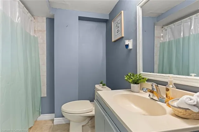 Additional property image - 3 Electra Crt