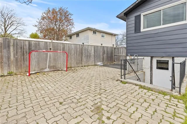 Additional property image - 3 Electra Crt