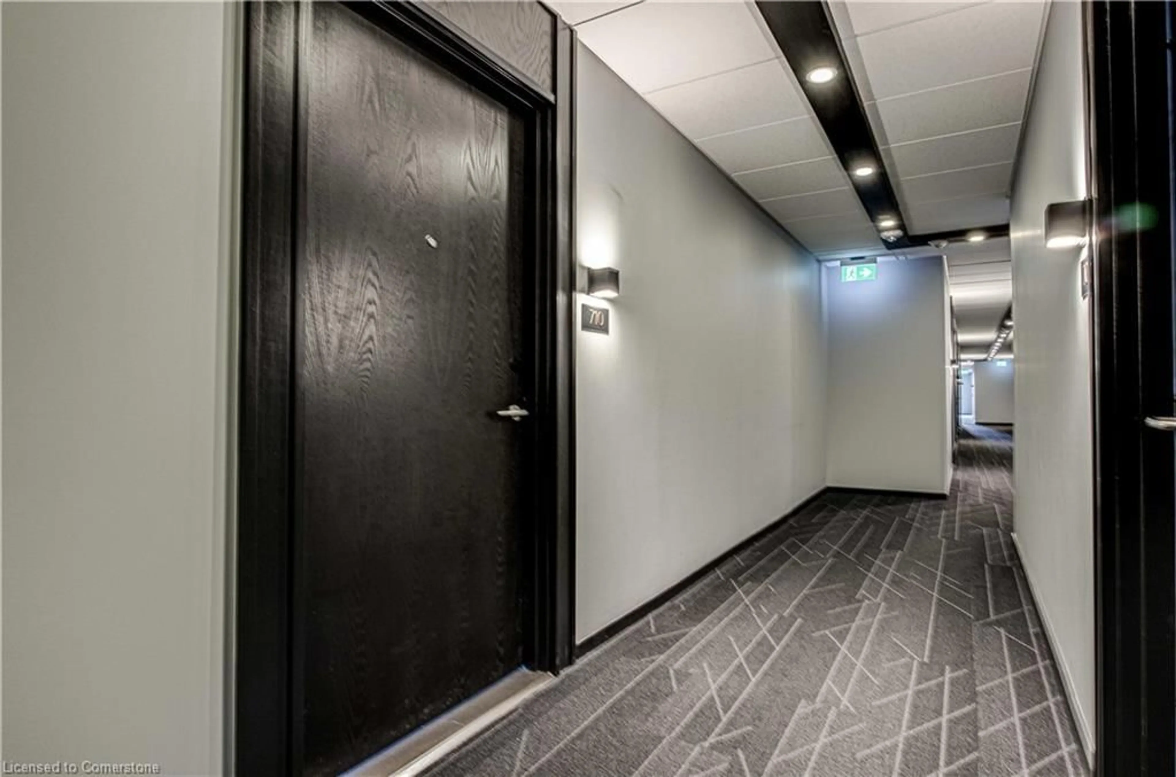 Indoor foyer for 181 King St #710, Waterloo Ontario N2J 1P7