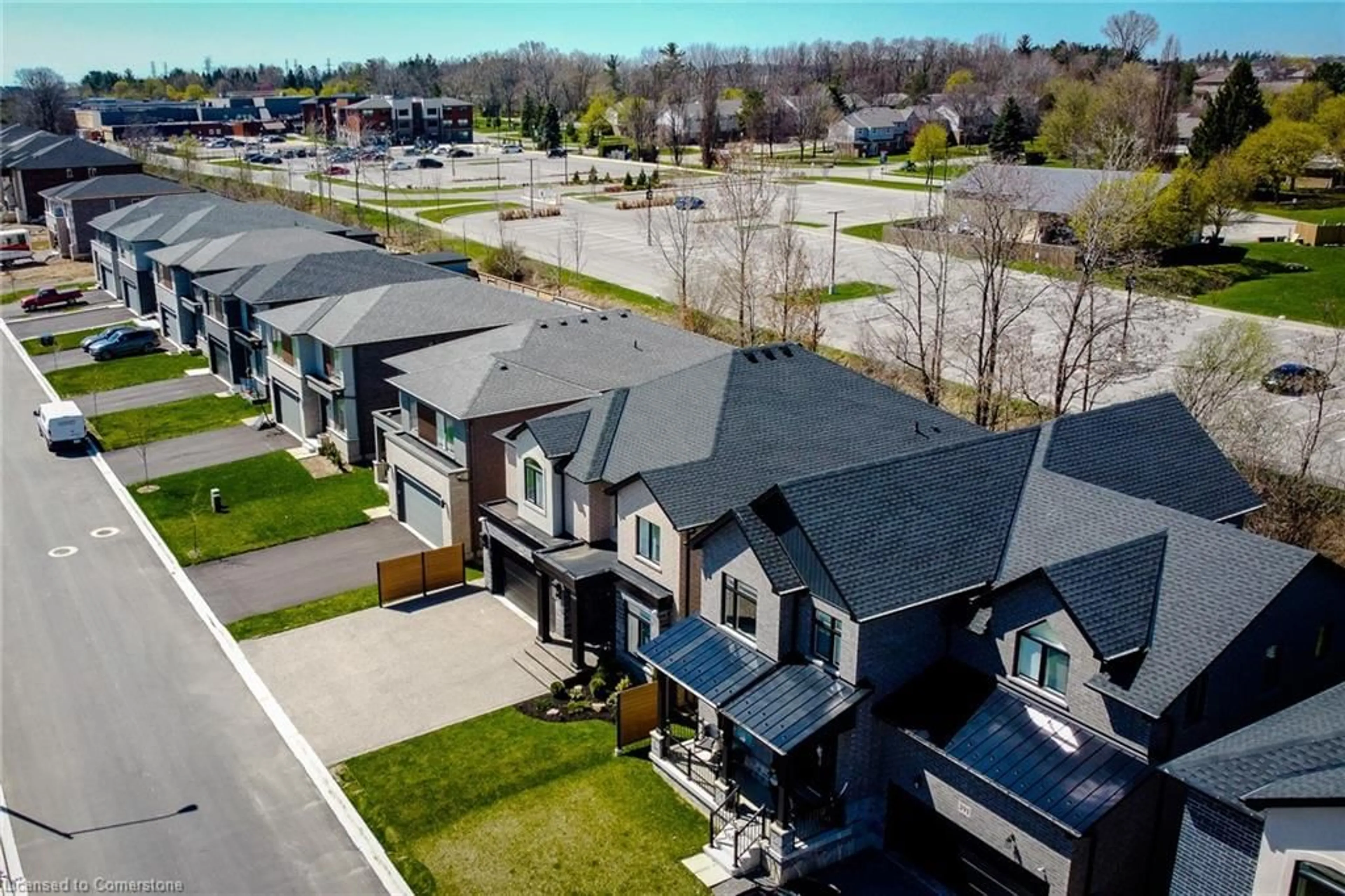 A pic from outside/outdoor area/front of a property/back of a property/a pic from drone, street for 395 Klein Cir, Hamilton Ontario L9K 0K3