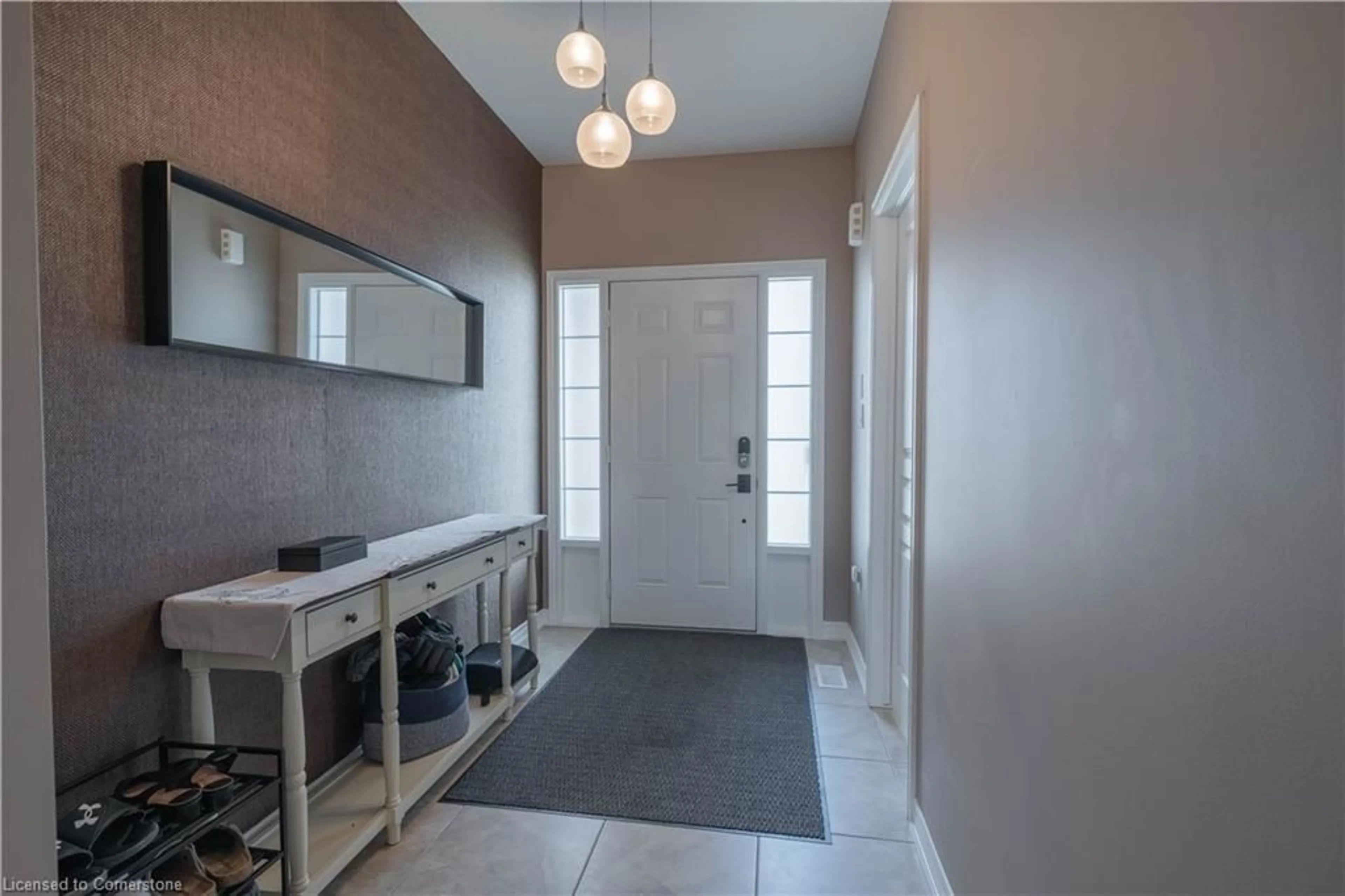 Indoor entryway for 8956 Tristar Cres, Chippawa Ontario L2G 0E6