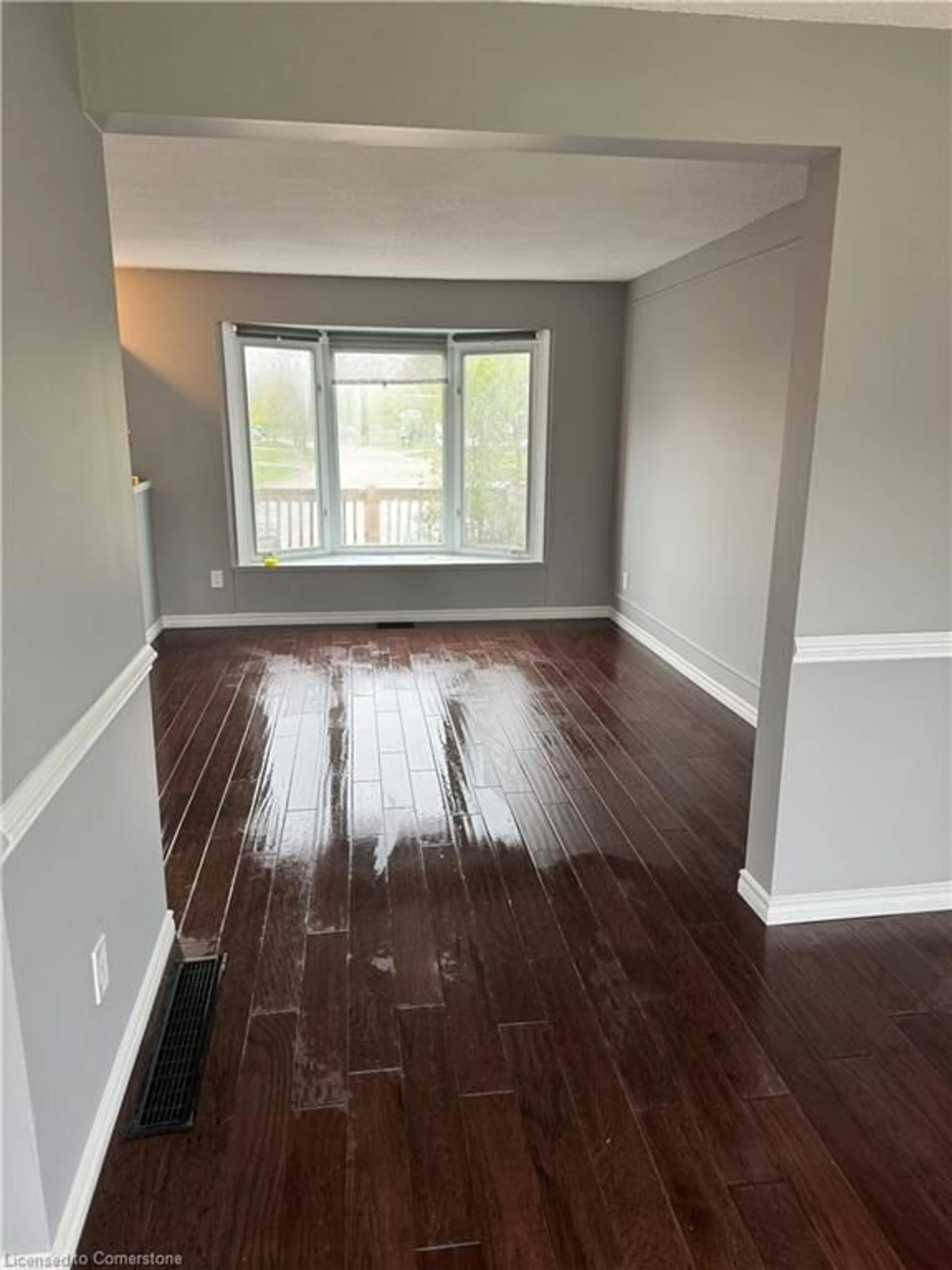 A pic of a room for 84 Manley Cres, Thorold Ontario L2V 4K3