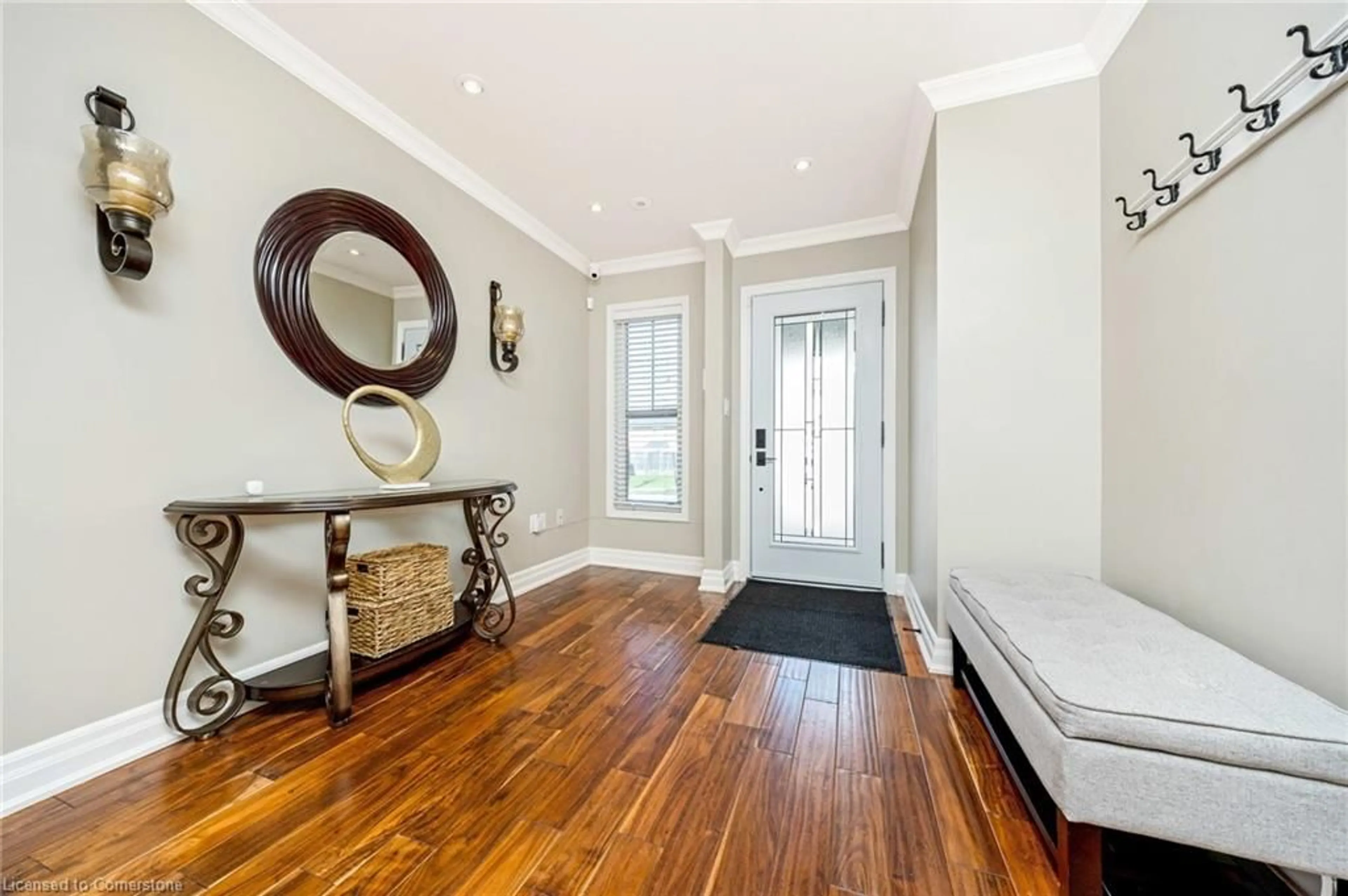 Indoor entryway for 681 Speyer Cir, Milton Ontario L9T 0V6