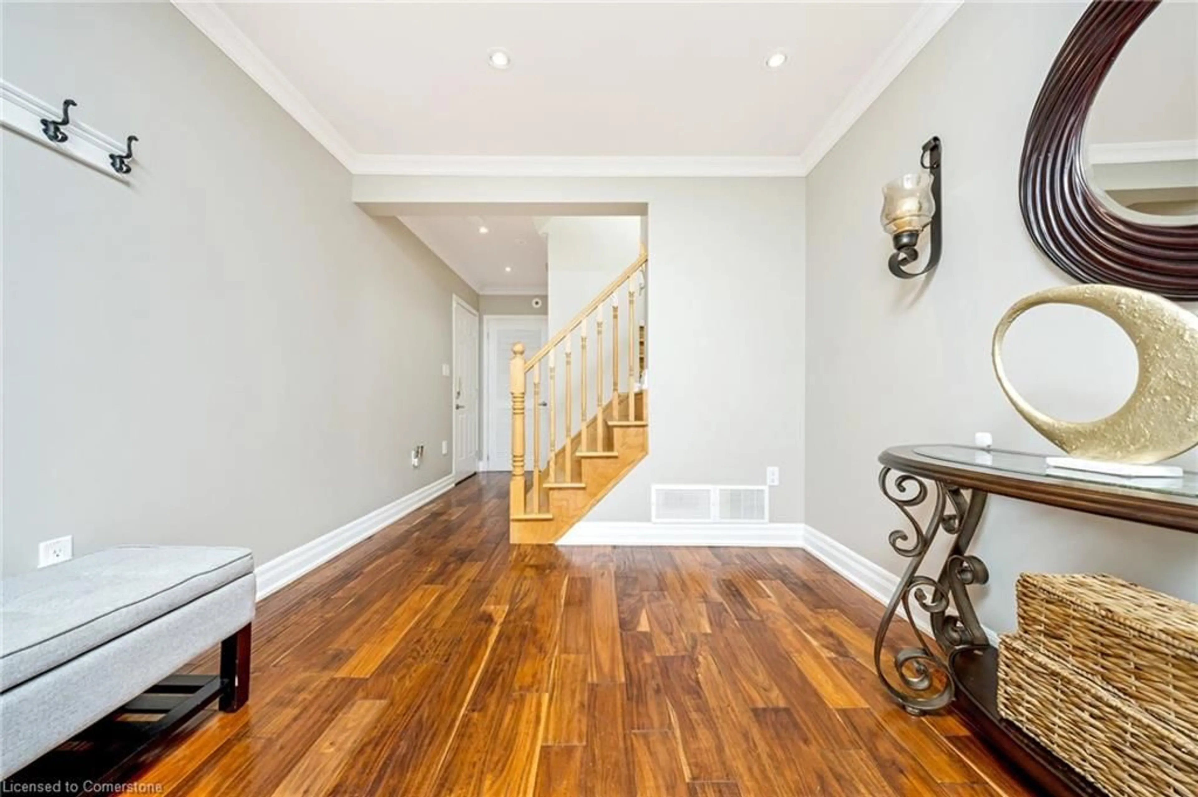 Indoor foyer for 681 Speyer Cir, Milton Ontario L9T 0V6