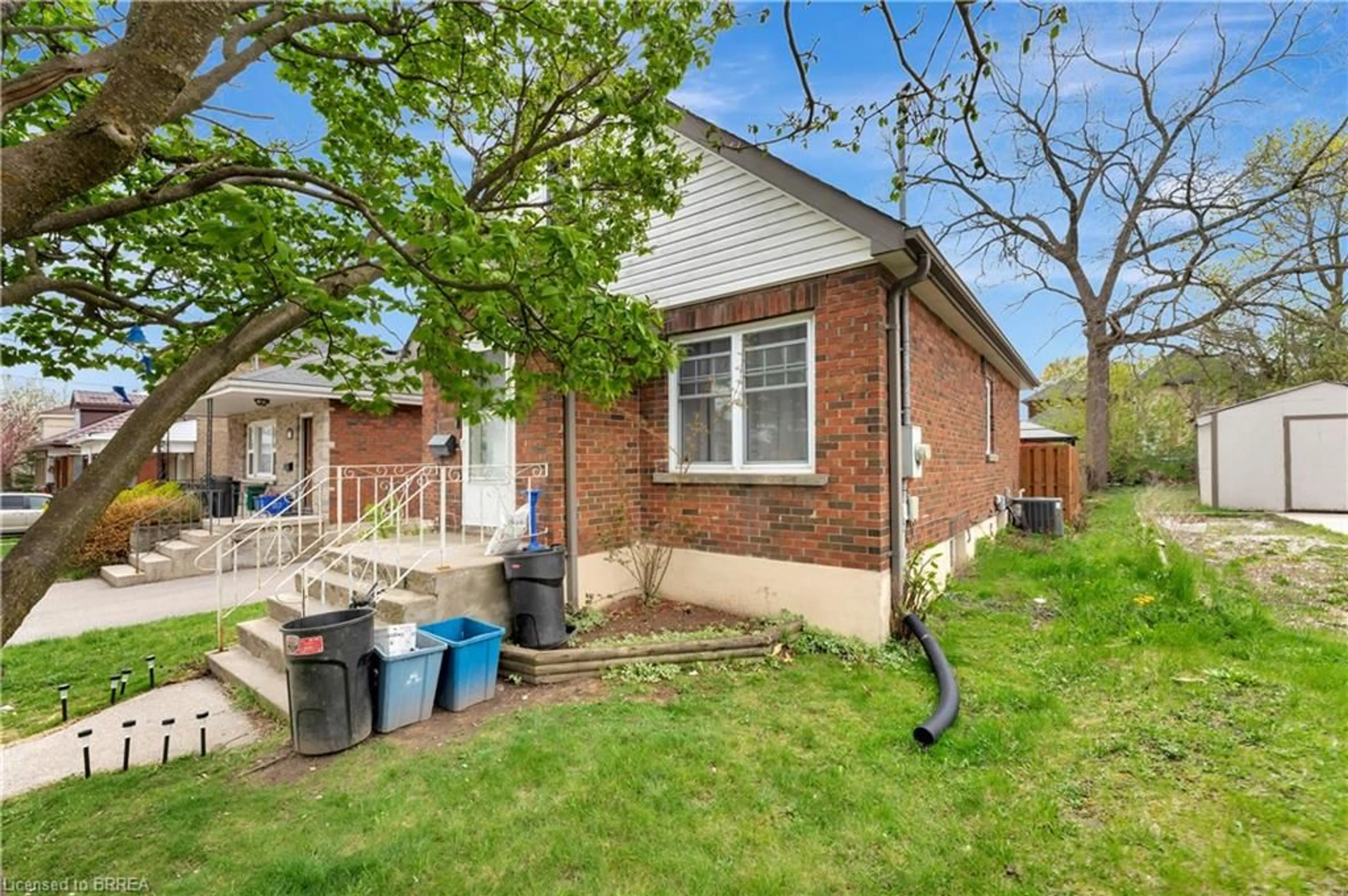 Unknown for 89 Mary St, Brantford Ontario N3S 3B5