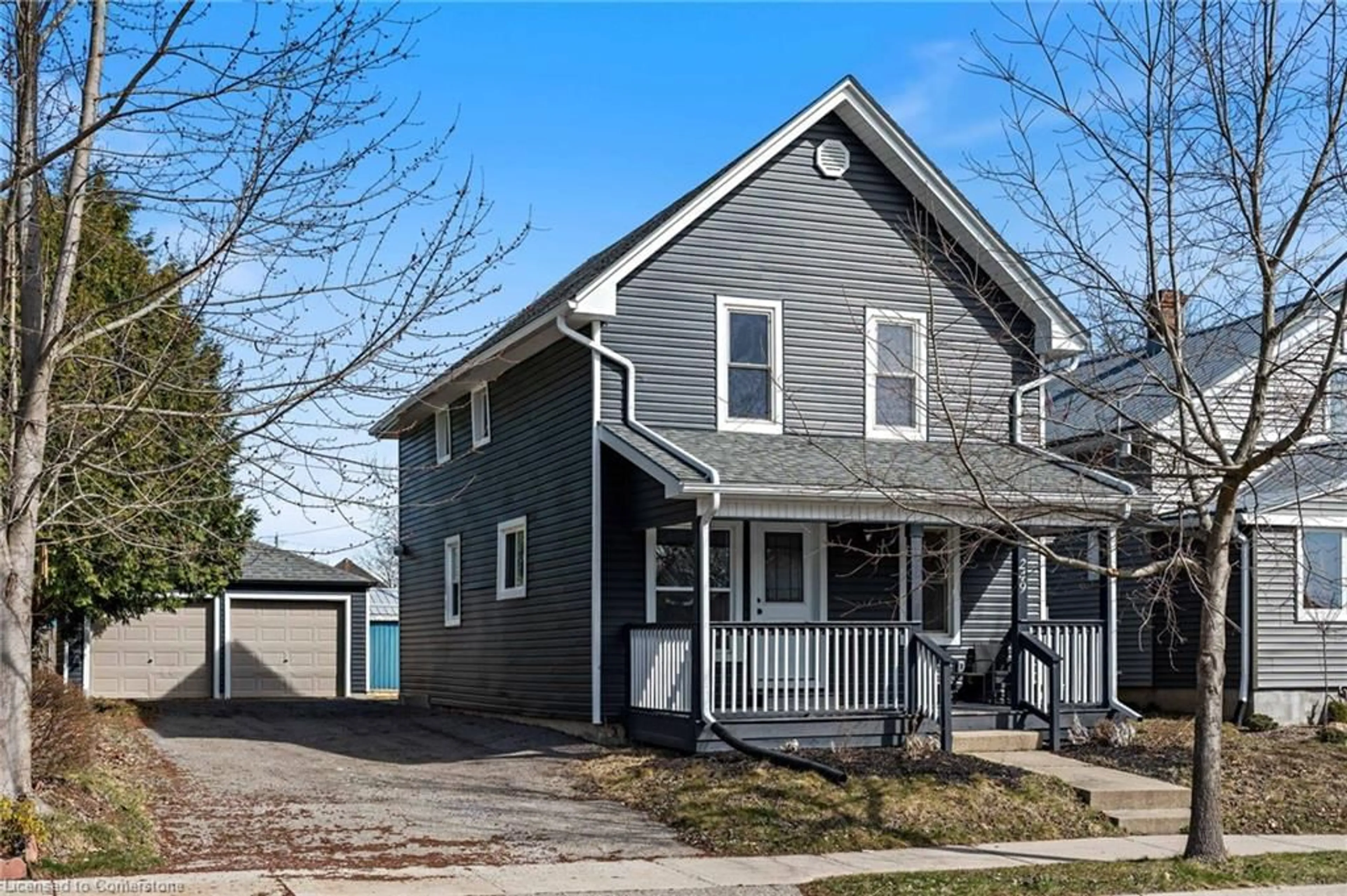 Home with vinyl exterior material, street for 249 Chapel St, Simcoe Ontario N3Y 1N8