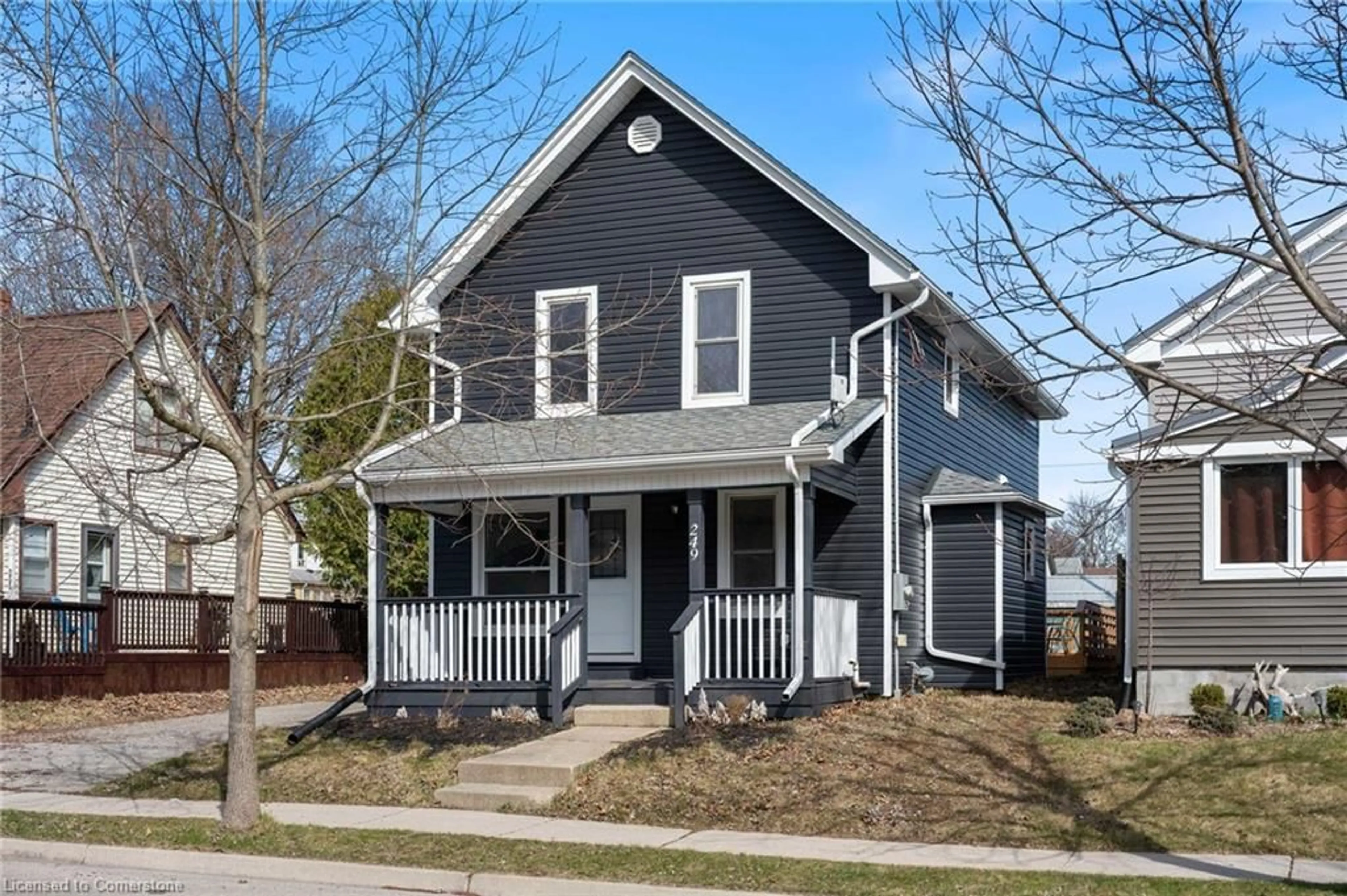 Home with vinyl exterior material, street for 249 Chapel St, Simcoe Ontario N3Y 1N8