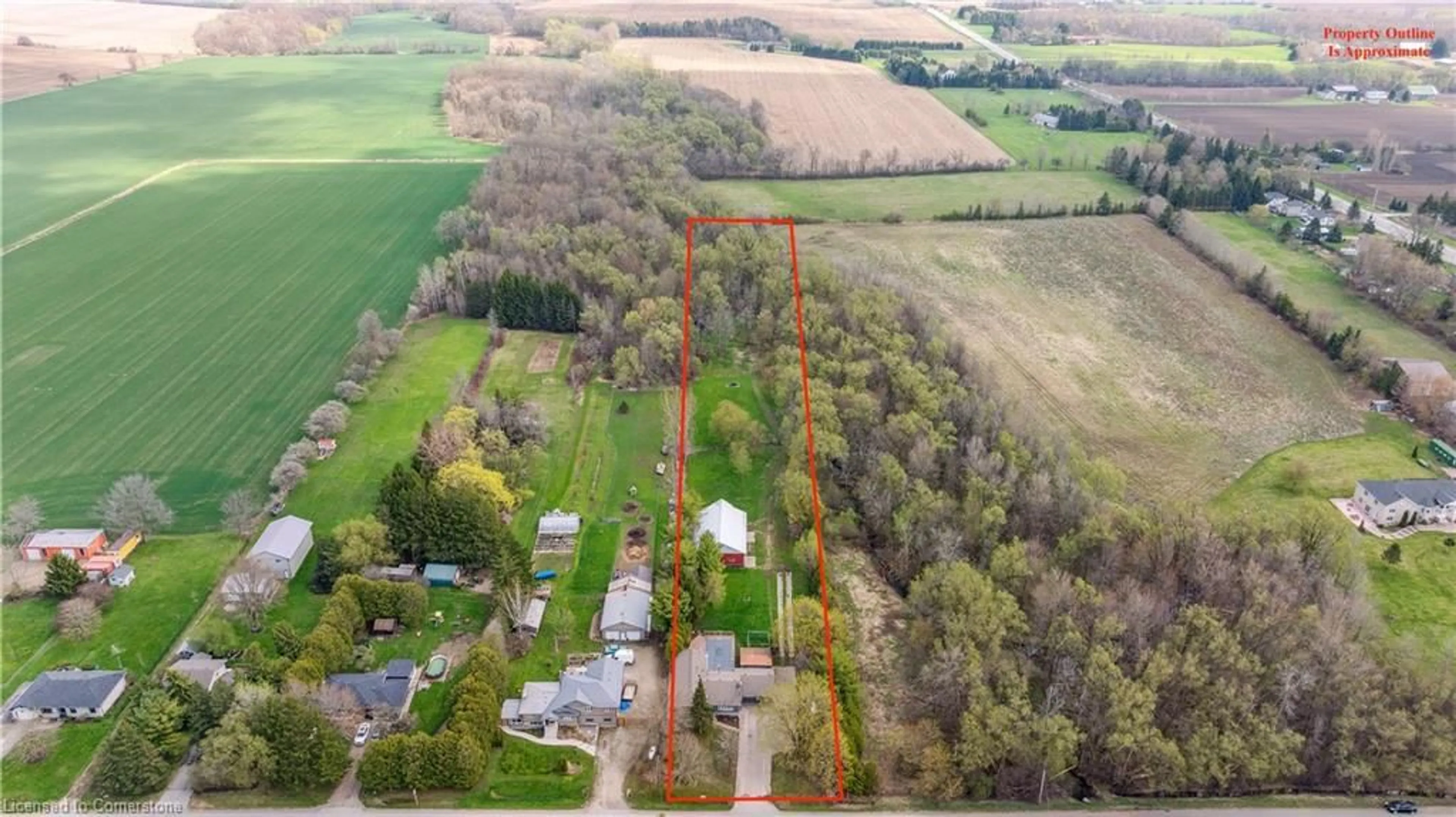 A pic from outside/outdoor area/front of a property/back of a property/a pic from drone, unknown for 7481 Eighth Line, Guelph Ontario N1H 6J2