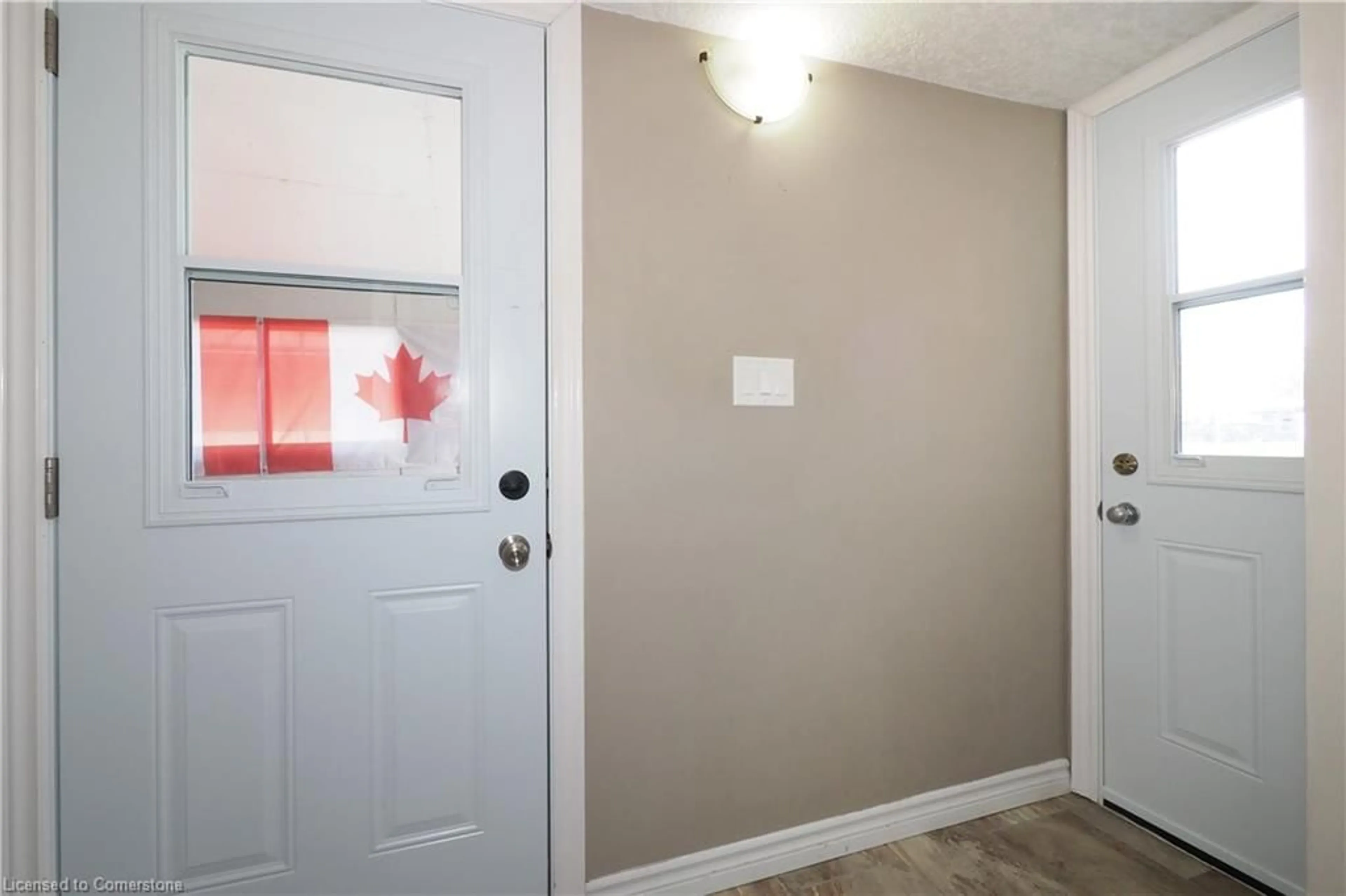 Indoor entryway for 39 Markwood Dr, Kitchener Ontario N2M 2H3
