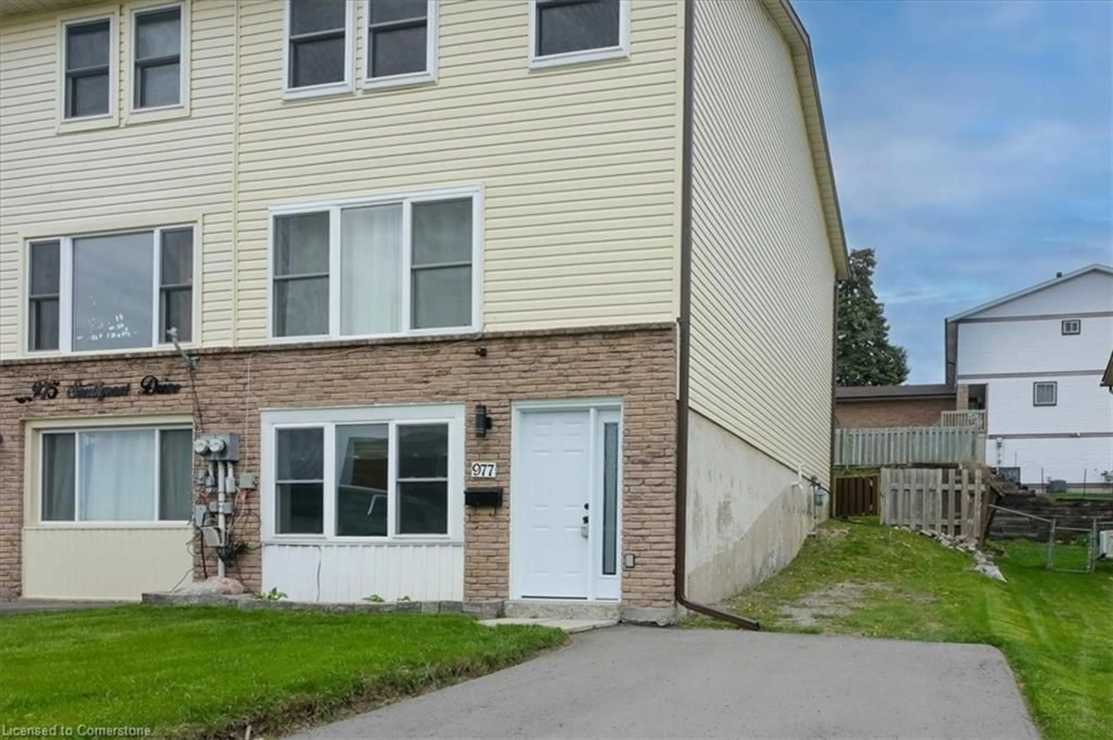 Unknown for 977 Southport Dr, Oshawa Ontario L1H 8A2