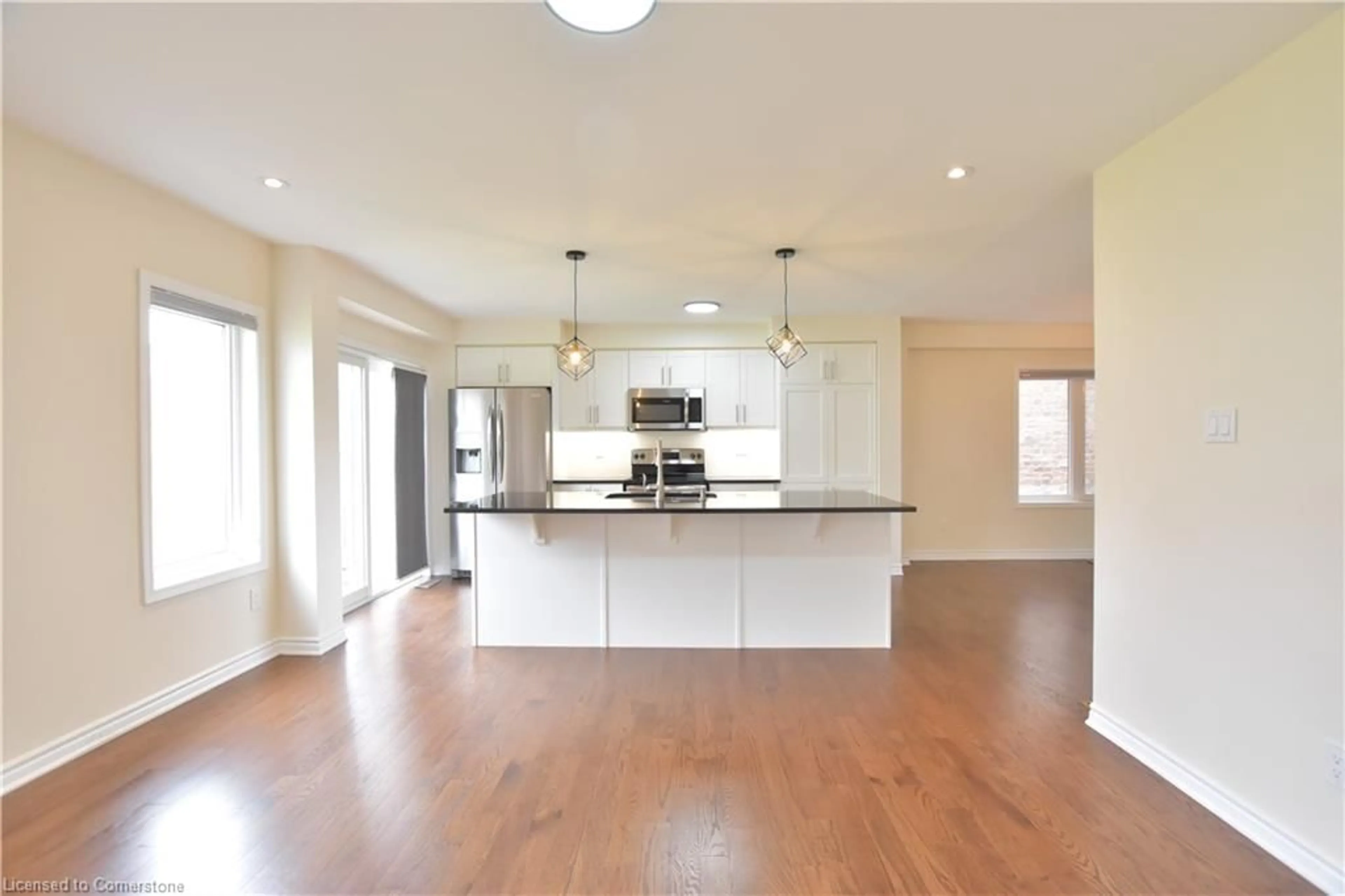 Open concept kitchen, unknown for 47 Pickett Pl, Cambridge Ontario N3E 0B4