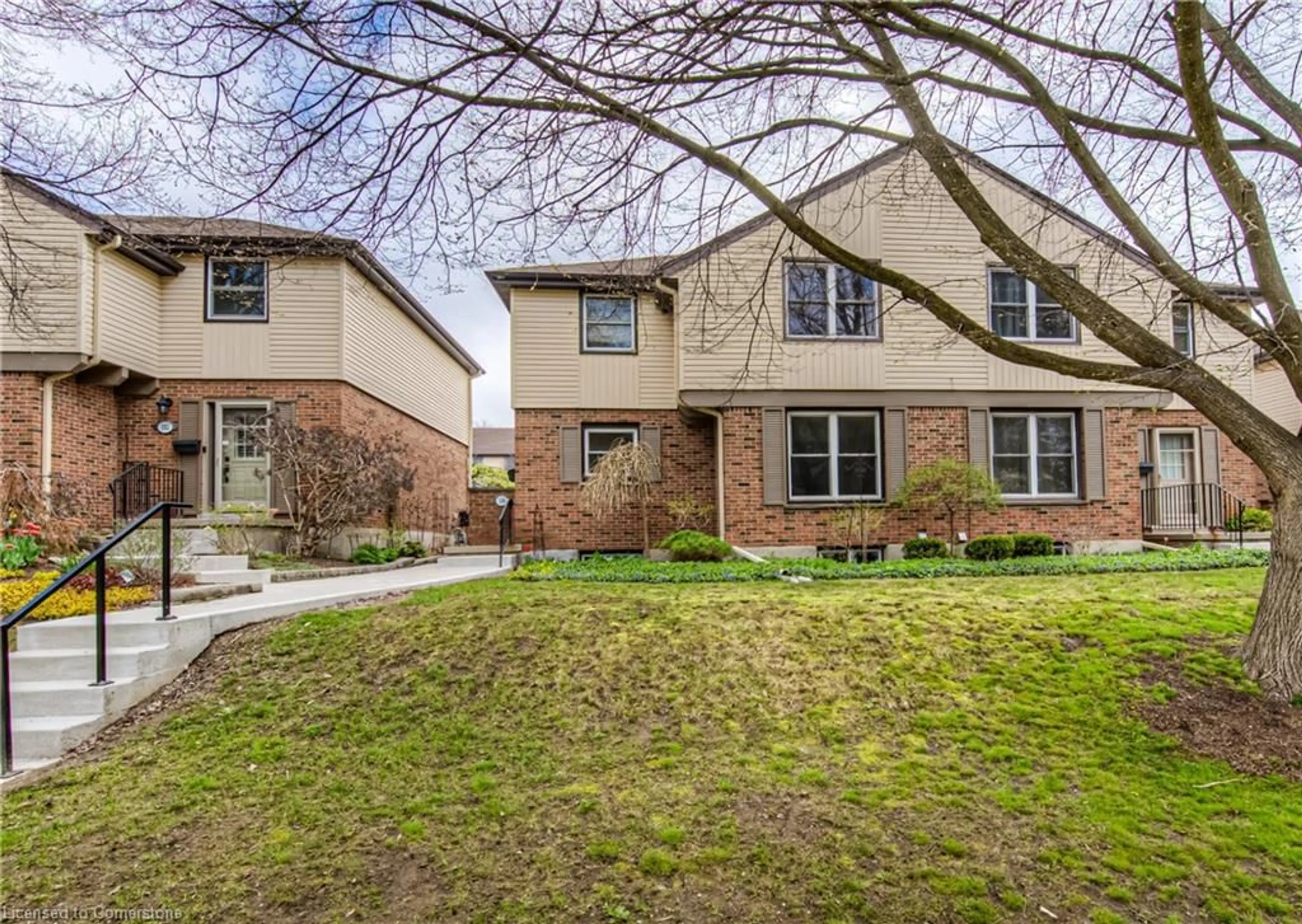 Home with brick exterior material, street for 100 Mcdougall Rd #5, Waterloo Ontario N2L 5C5