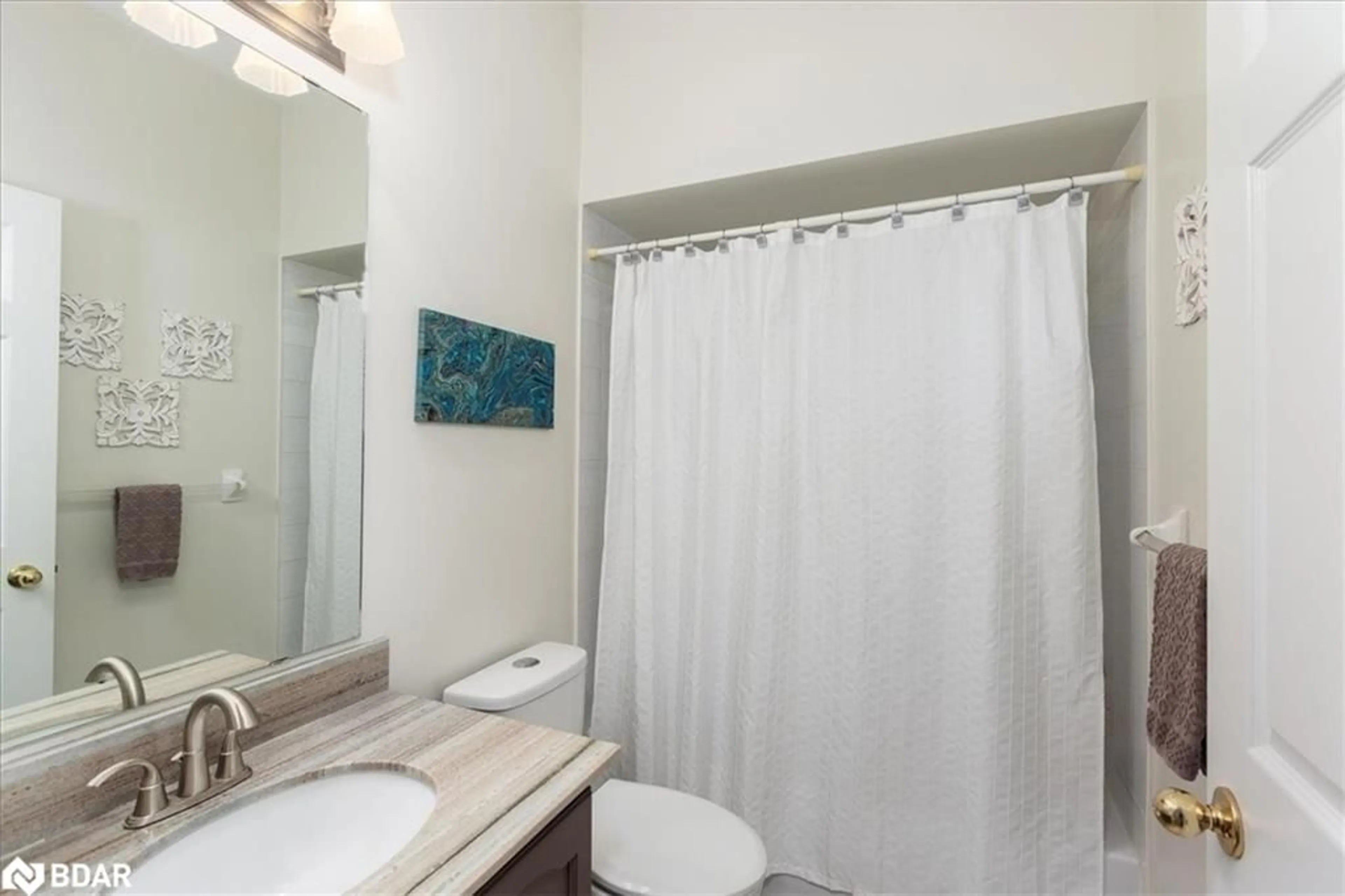 Standard bathroom, unknown for 95 Twentyplace Blvd, Hamilton Ontario L0R 1W0
