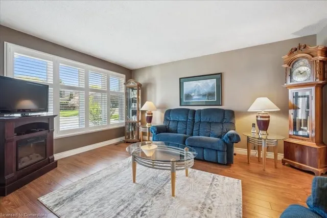 Additional property image - 11 Stonehenge Pl