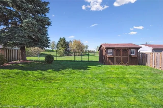 Additional property image - 11 Stonehenge Pl