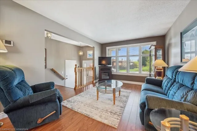 Additional property image - 11 Stonehenge Pl