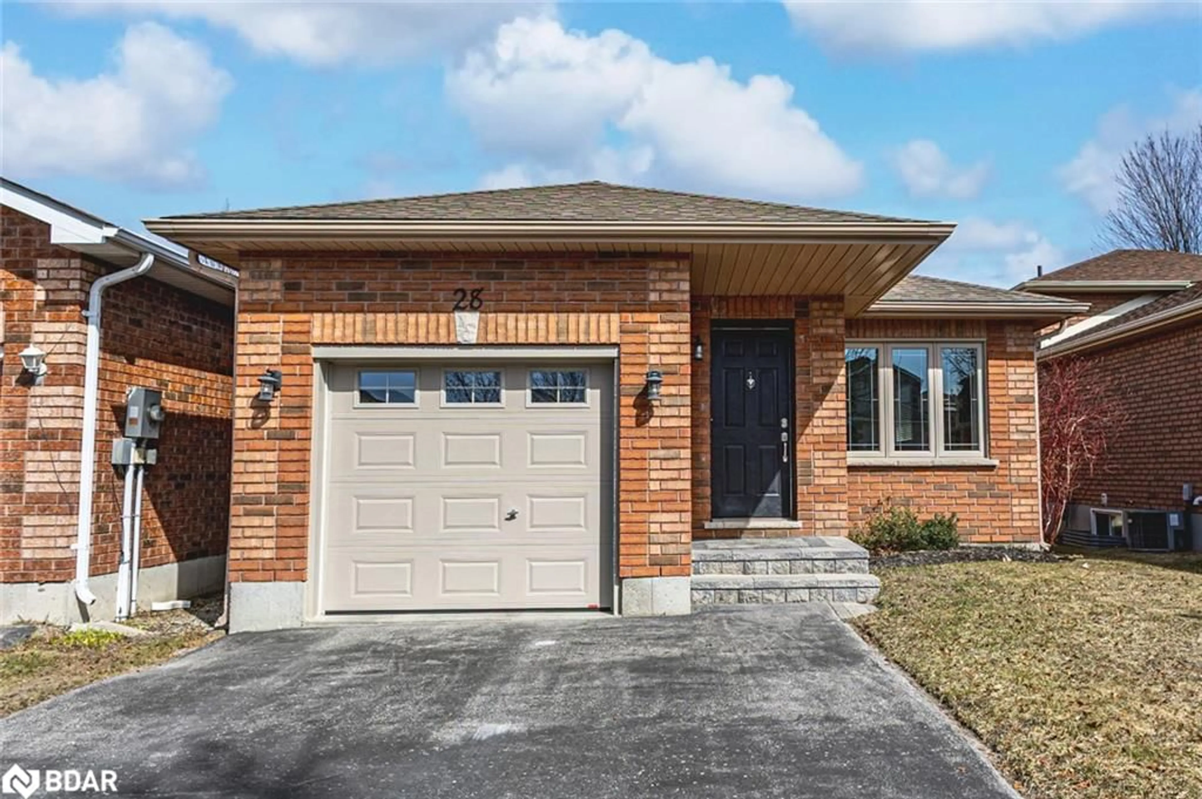 Home with brick exterior material, street for 28 Lucas Ave, Barrie Ontario L4N 9M8
