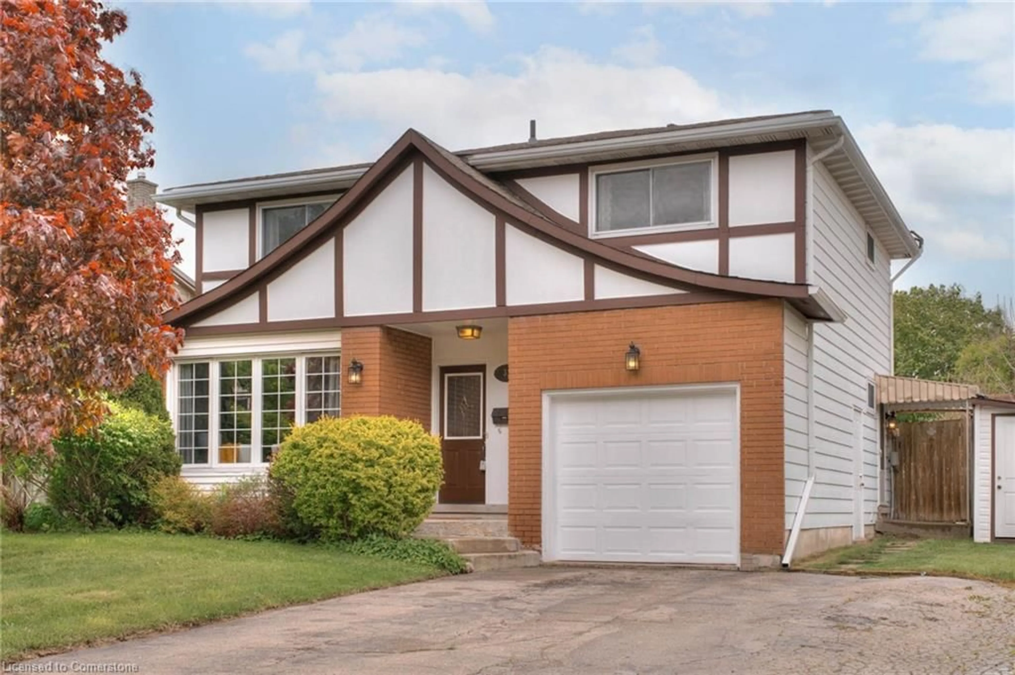 Home with vinyl exterior material, street for 33 Mcgarry Dr, Kitchener Ontario N2N 1A3