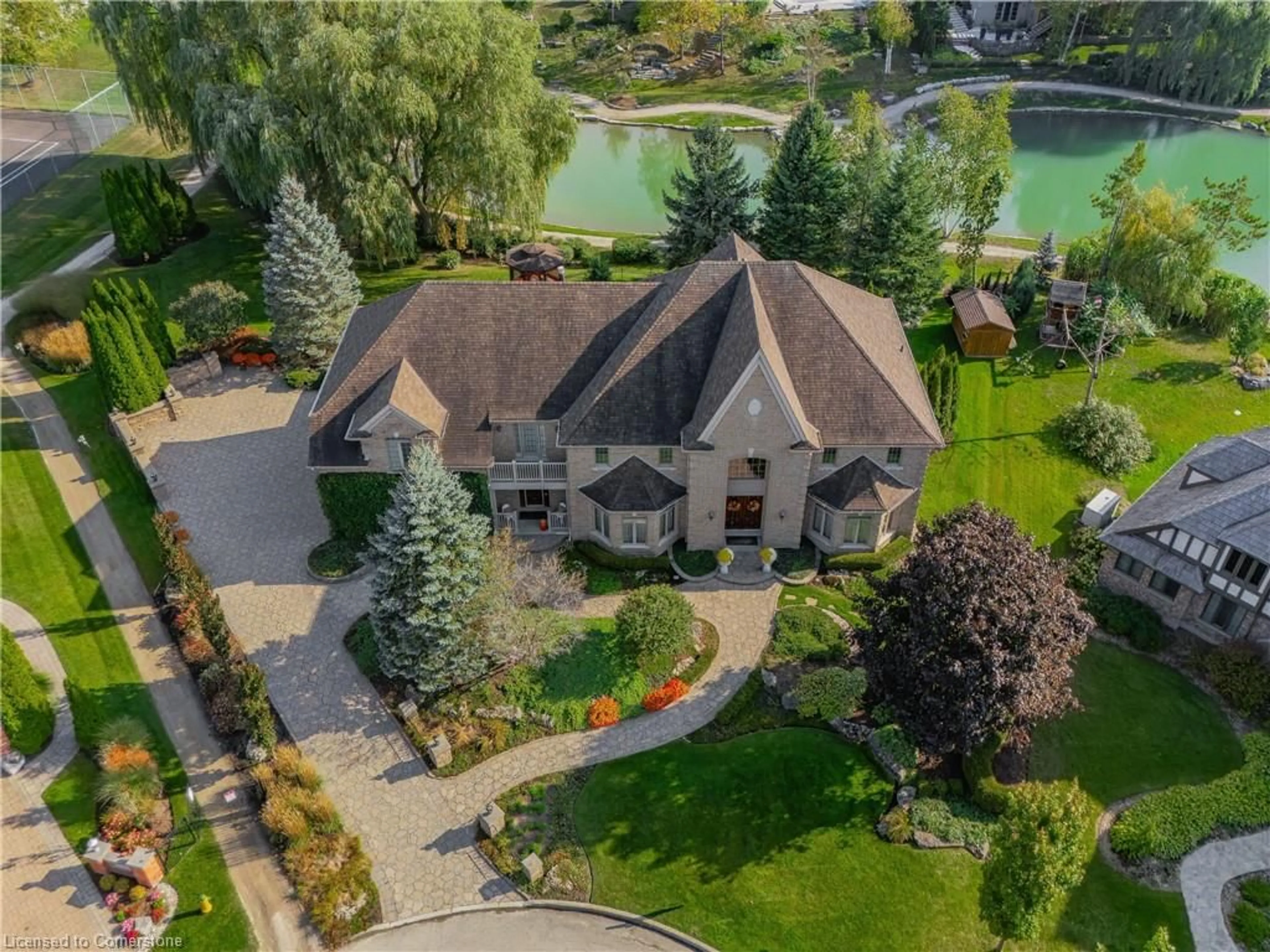 A pic from outside/outdoor area/front of a property/back of a property/a pic from drone, unknown for 375 River Oak Pl, Waterloo Ontario N2K 3N8