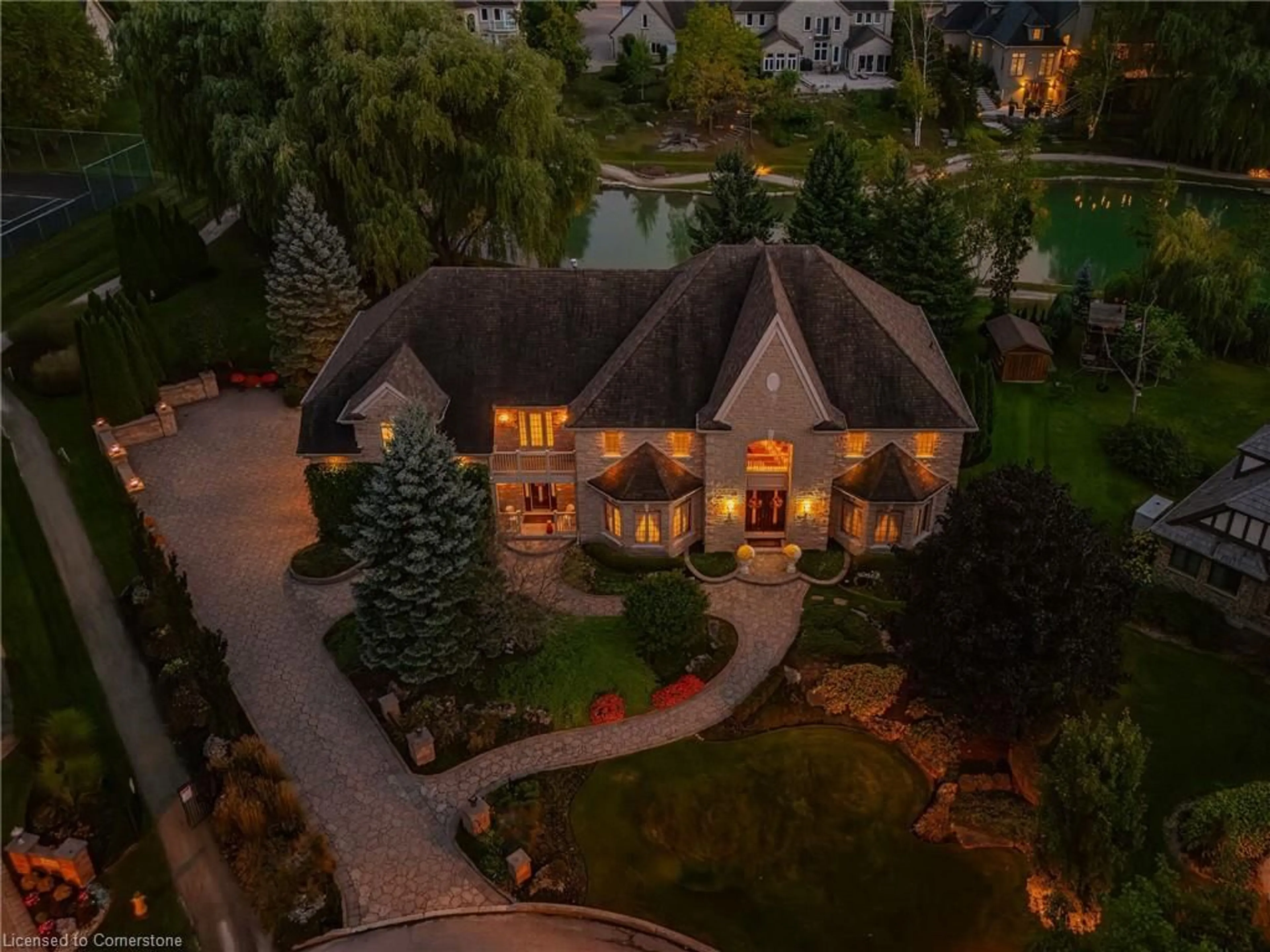 A pic from outside/outdoor area/front of a property/back of a property/a pic from drone, street for 375 River Oak Pl, Waterloo Ontario N2K 3N8
