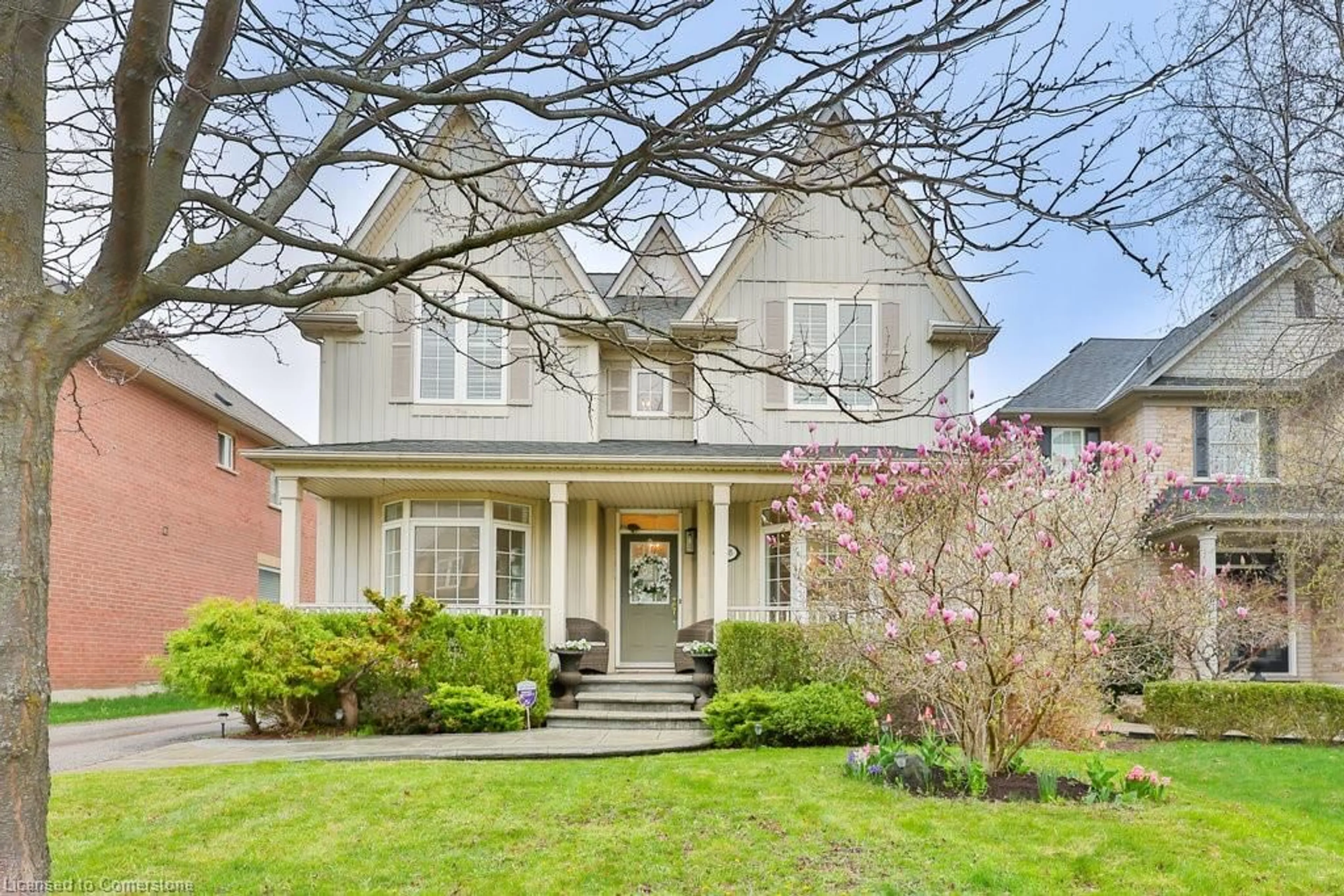 Home with brick exterior material, street for 958 Irish Moss Rd, Mississauga Ontario L5W 1W5