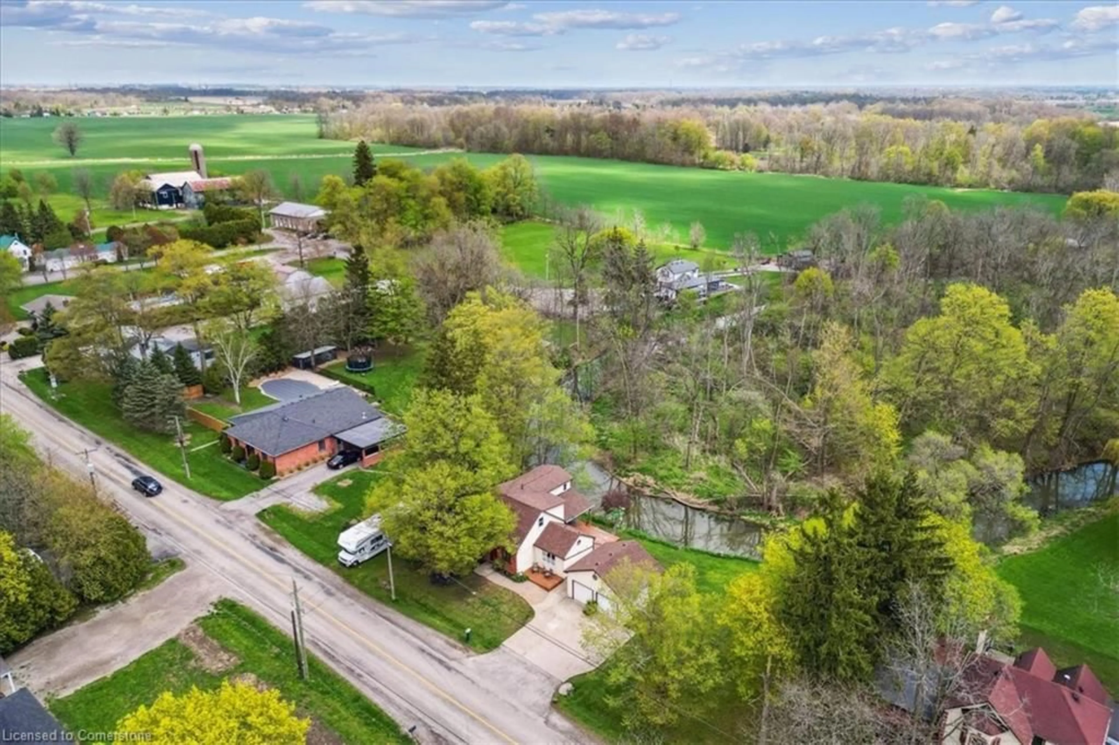 A pic from outside/outdoor area/front of a property/back of a property/a pic from drone, unknown for 1375 Woodburn Rd, Hamilton Ontario L0R 1P0