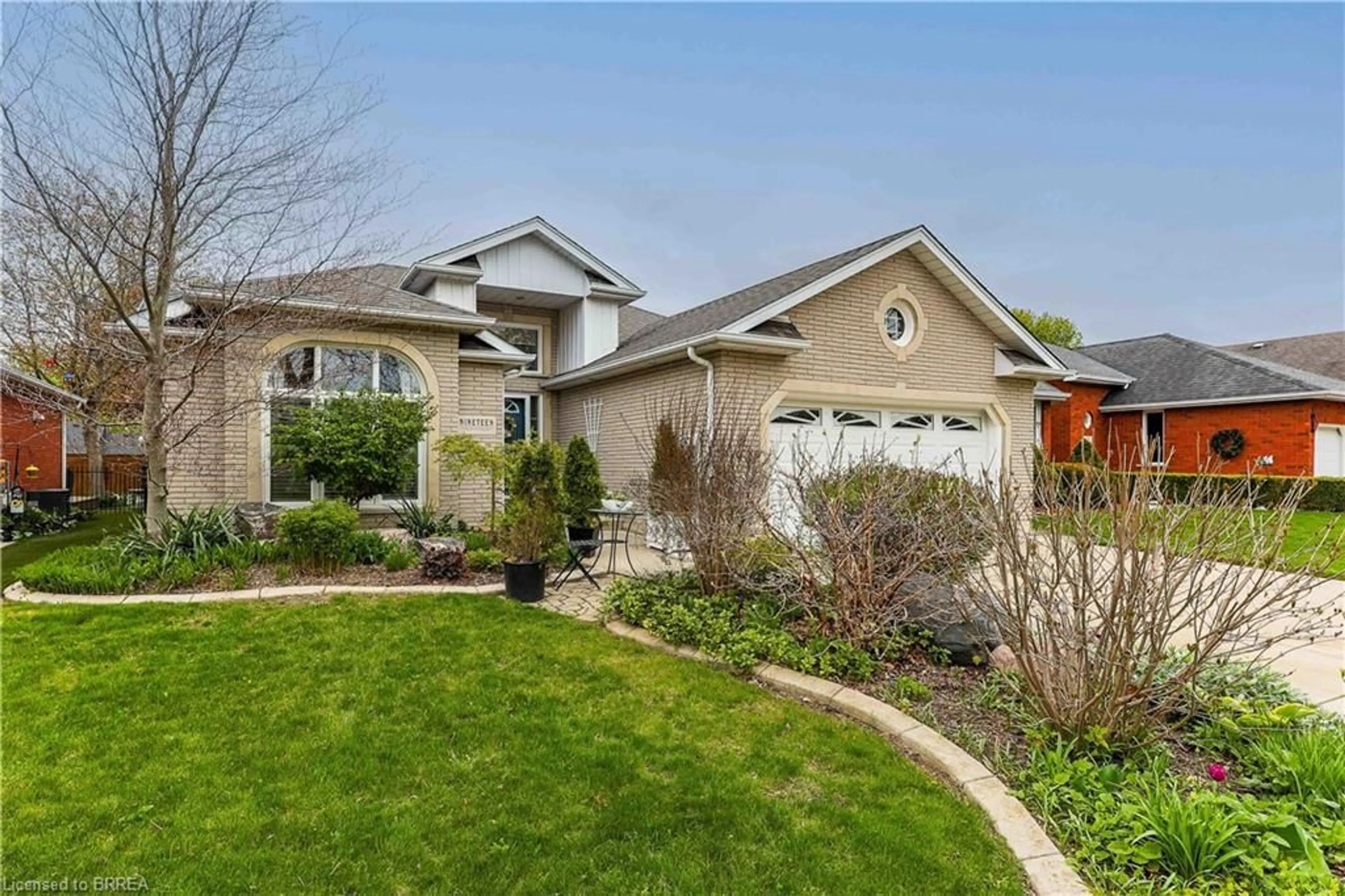 Home with brick exterior material, street for 19 Trillium Way, Brantford Ontario N3R 7T7