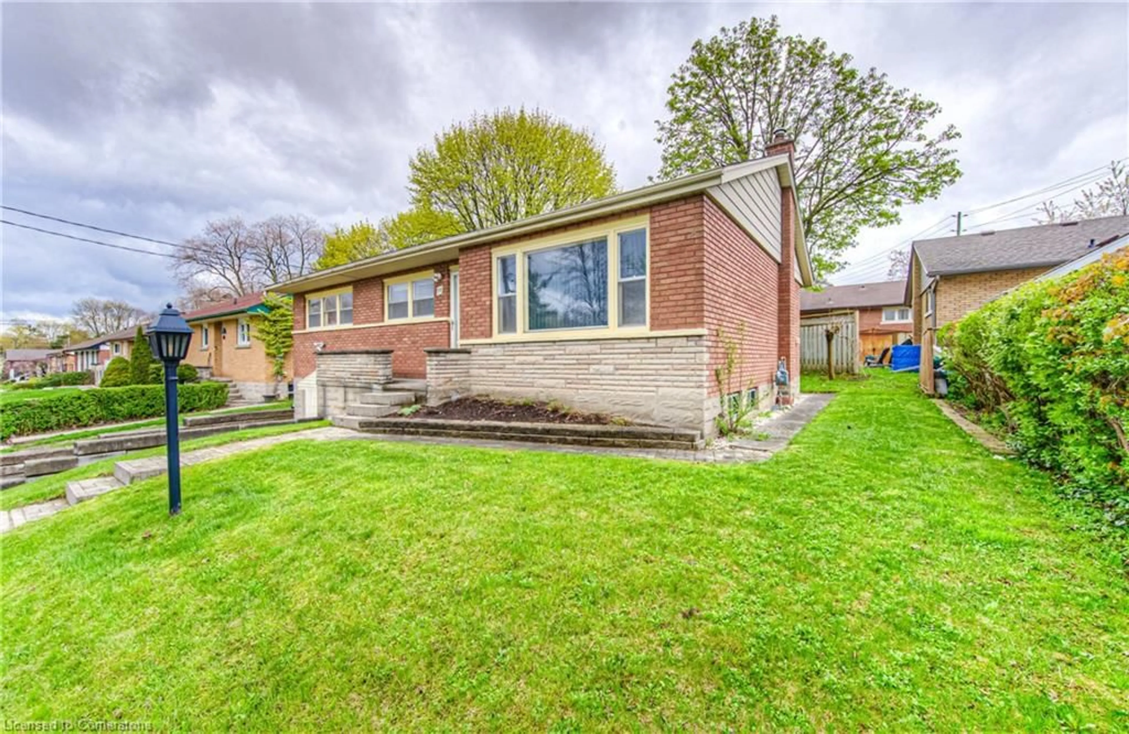 Home with brick exterior material, street for 191 Allen St, Waterloo Ontario N2J 1J9