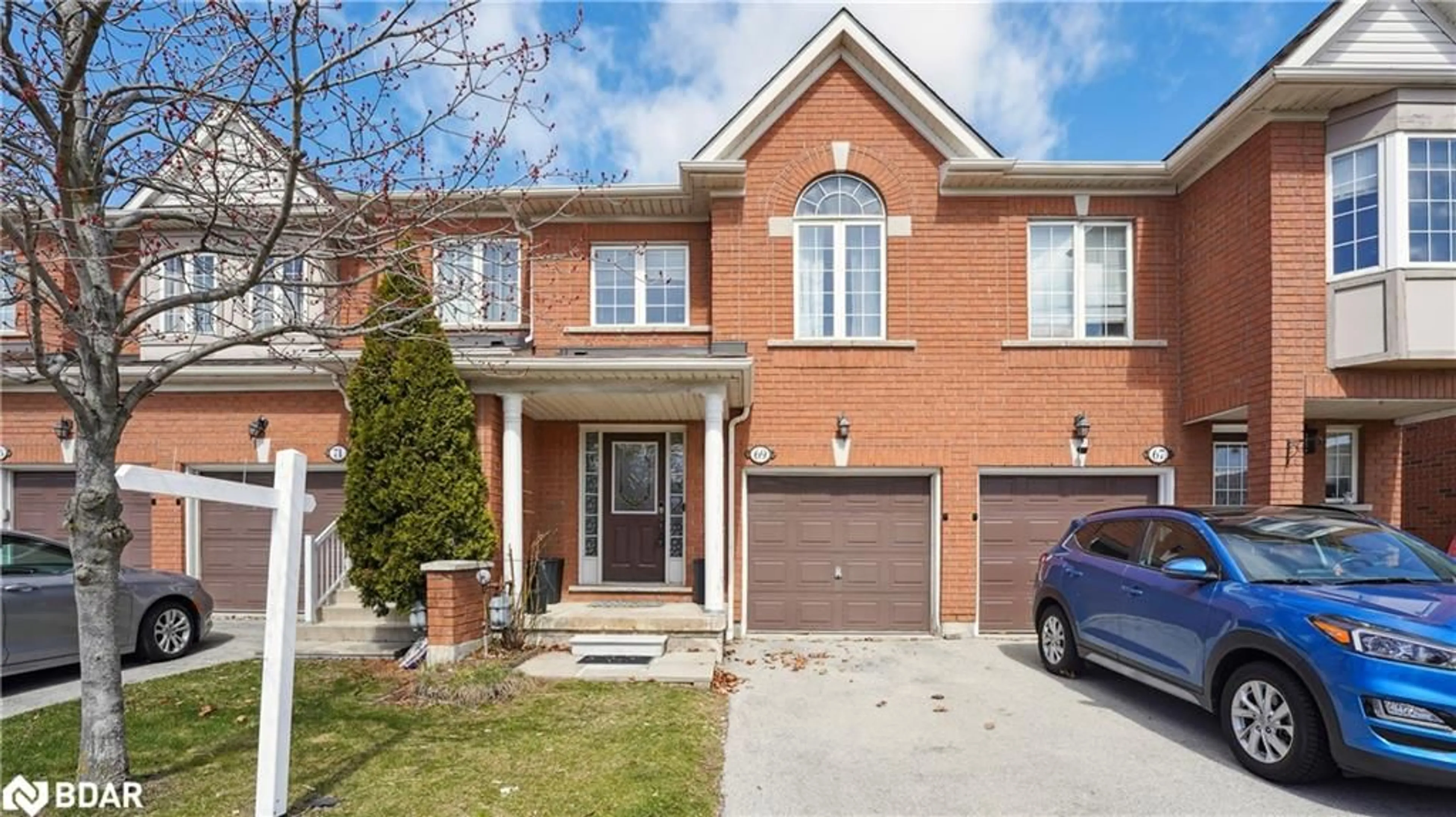 Home with brick exterior material, street for 6399 Spinnaker Cir #69, Mississauga Ontario L5W 1Z4