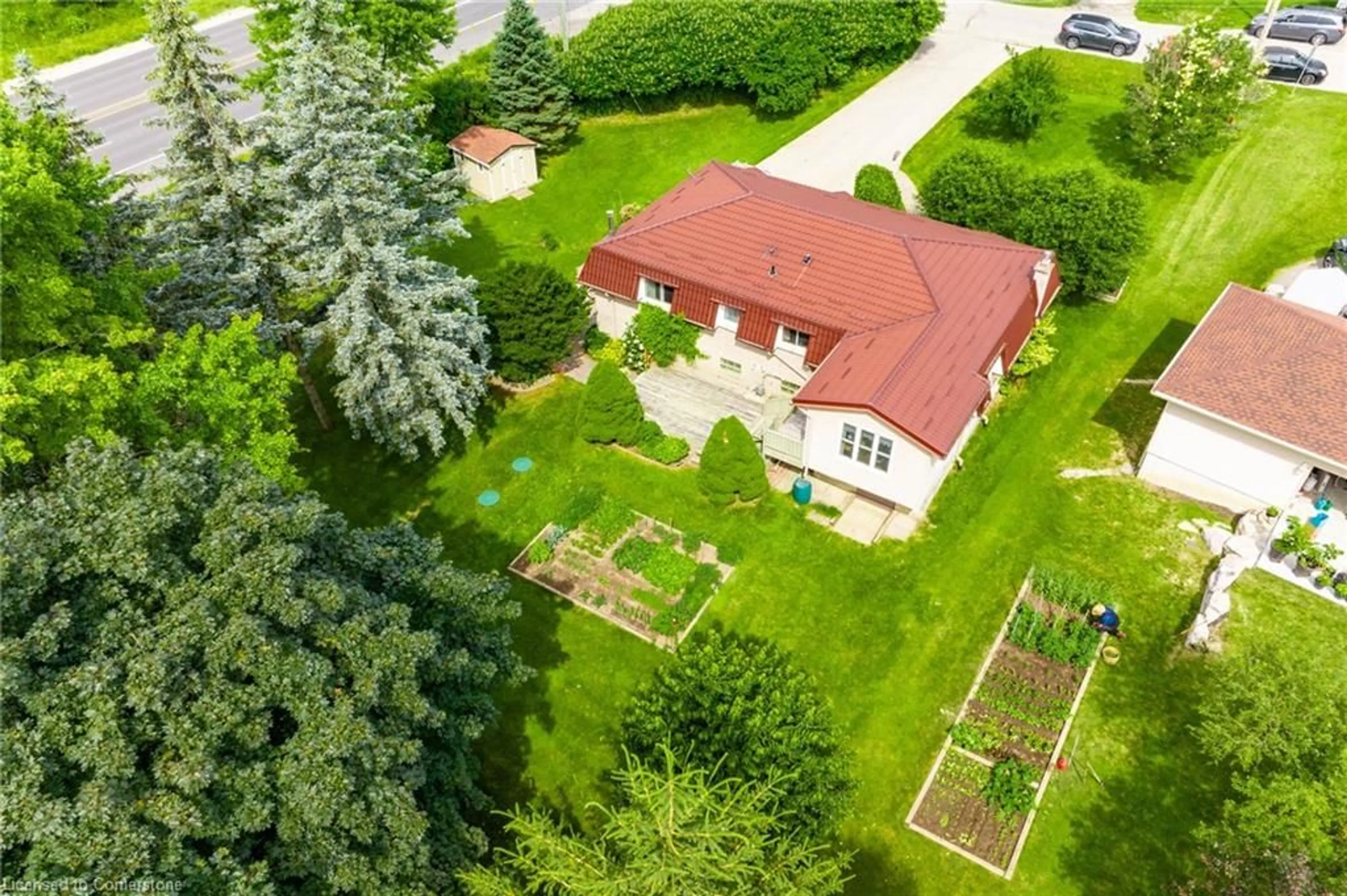 A pic from outside/outdoor area/front of a property/back of a property/a pic from drone, street for 2 Hamilton Dr, Guelph/Eramosa Ontario N1E 0N9
