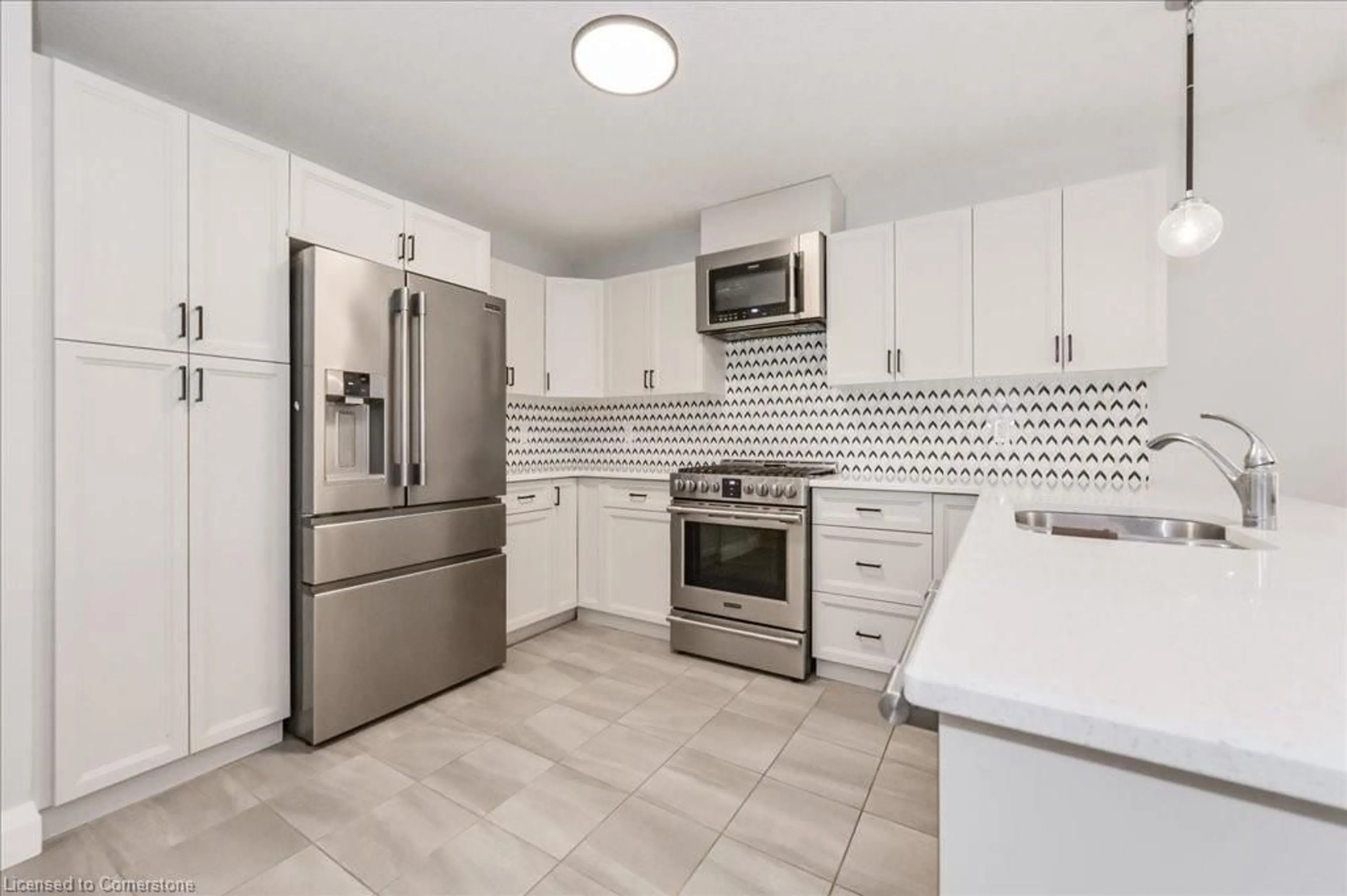 Standard kitchen, ceramic/tile floor for 59 York St, Elora Ontario N0B 1S0