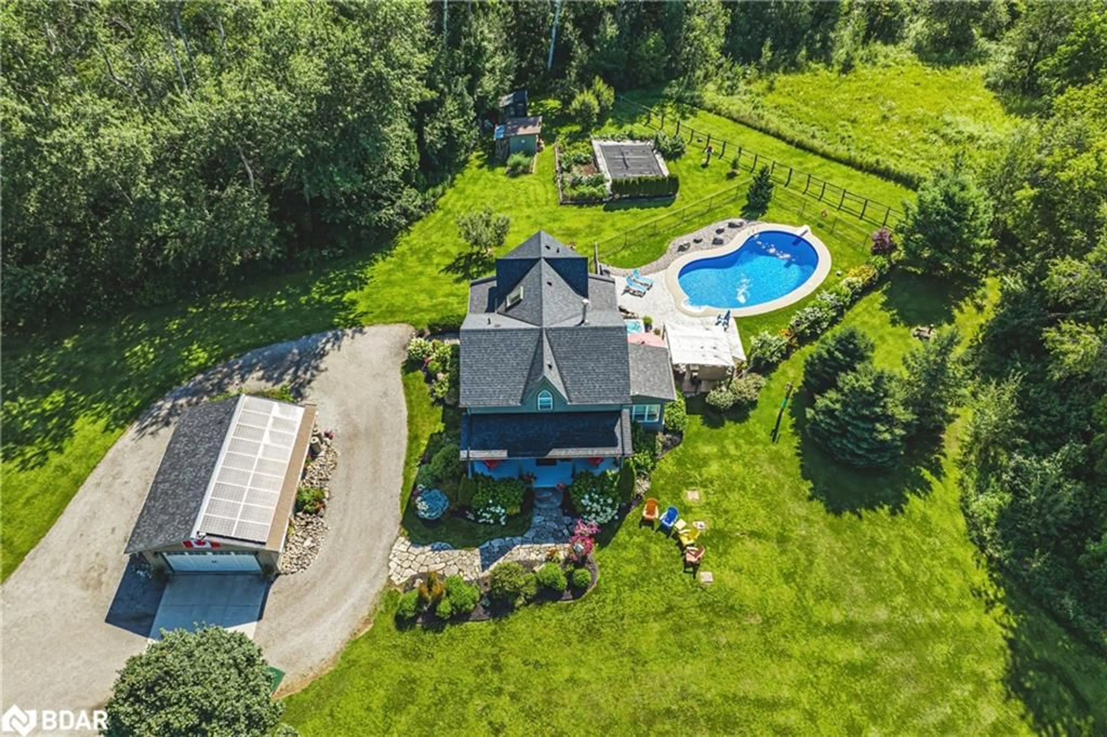 A pic from outside/outdoor area/front of a property/back of a property/a pic from drone, water/lake/river/ocean view for 8305 Canyon Rd, Campbellville Ontario L0P 1B0