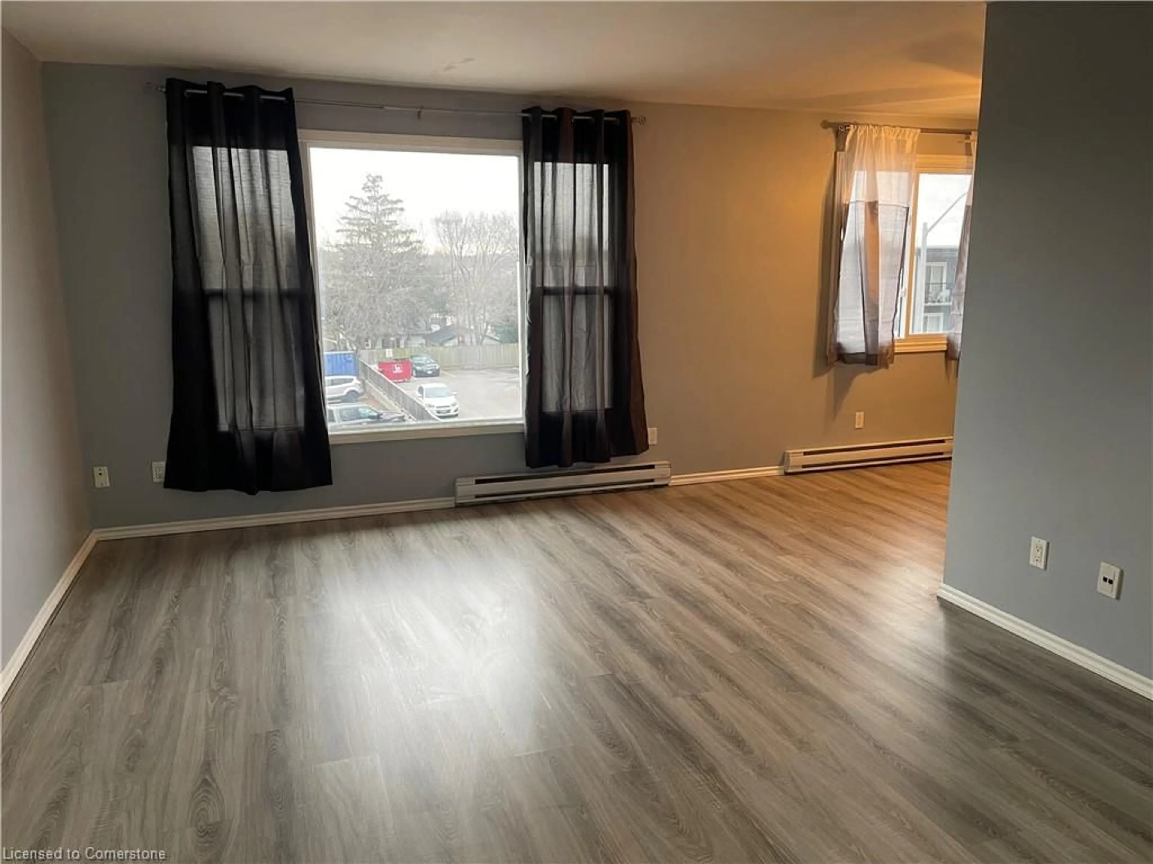A pic of a room for 15 Glen Rd, Cambridge Ontario N1R 4L4